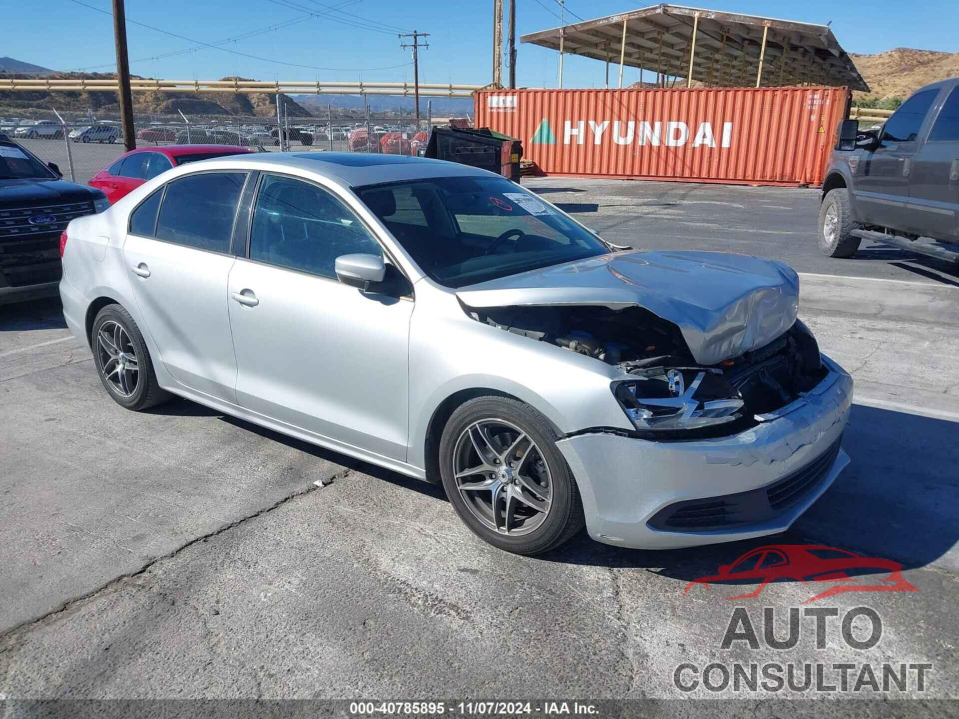 VOLKSWAGEN JETTA 2012 - 3VWLL7AJ1CM423107