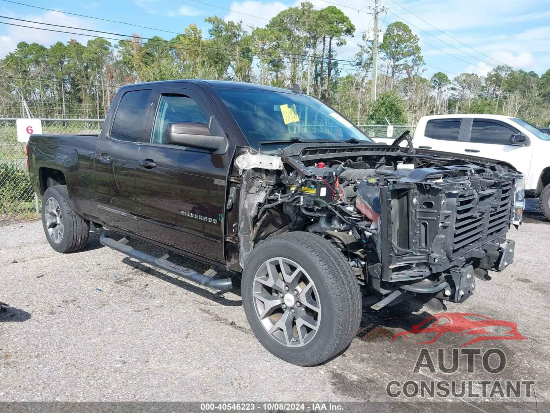CHEVROLET SILVERADO 1500 2018 - 1GCRCREH0JZ157784