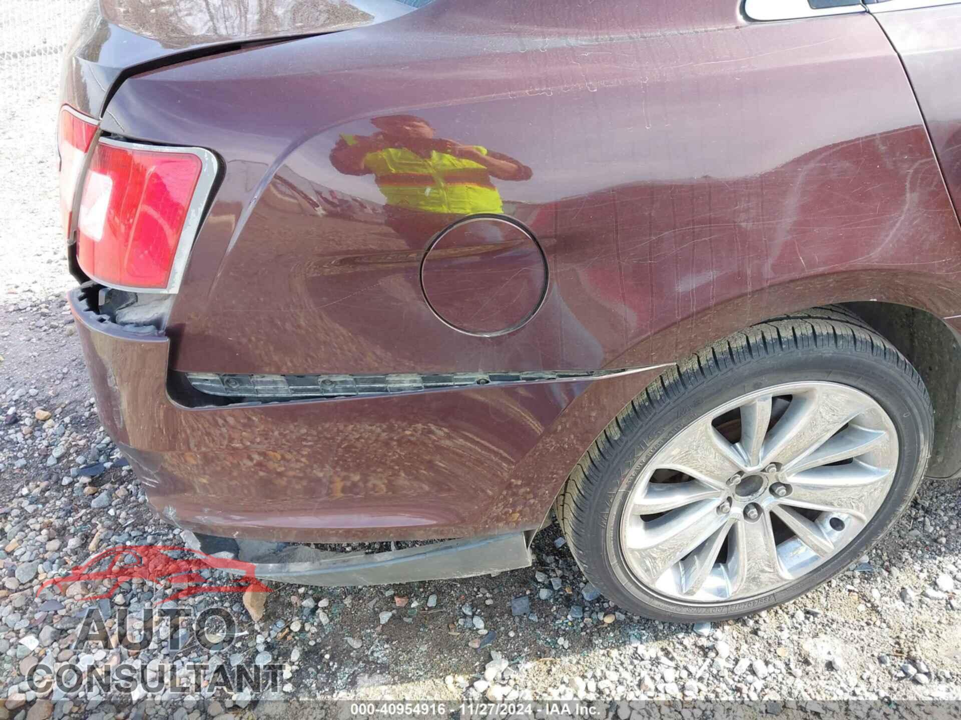 FORD TAURUS 2010 - 1FAHP2FW3AG136031