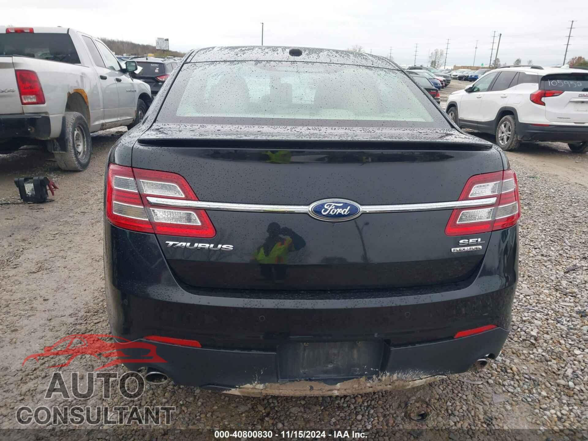 FORD TAURUS 2013 - 1FAHP2E85DG107573