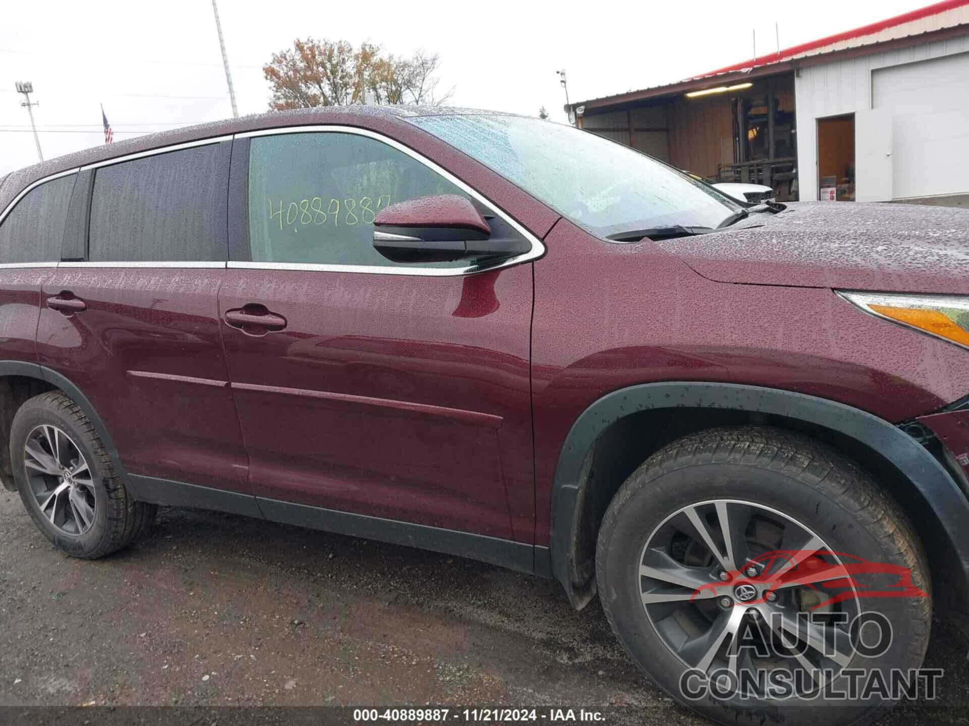 TOYOTA HIGHLANDER 2019 - 5TDBZRFH7KS724686