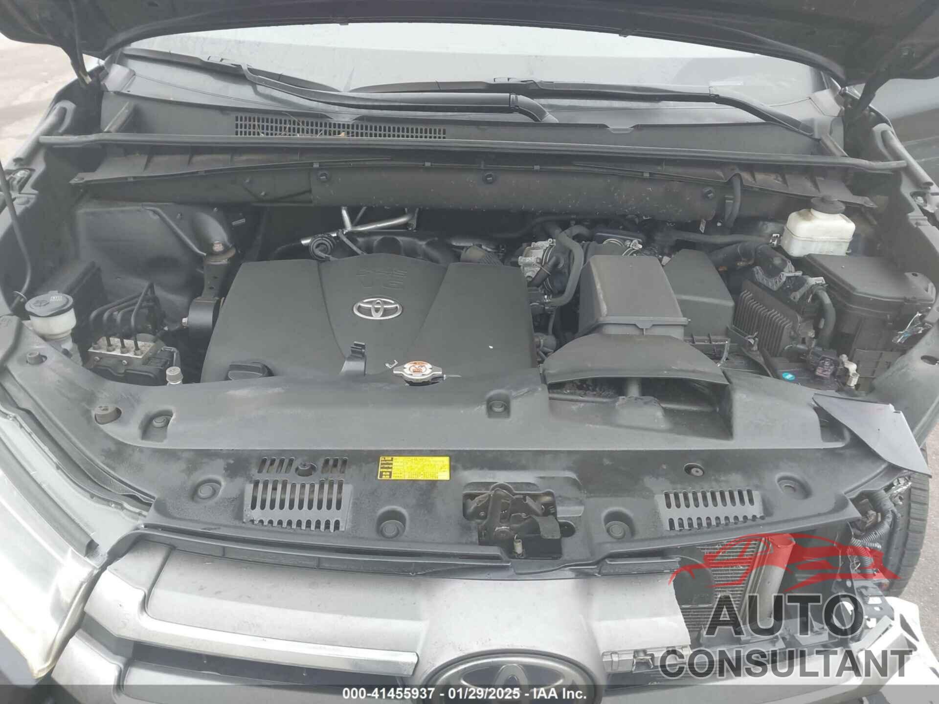 TOYOTA HIGHLANDER 2019 - 5TDDZRFH6KS977765