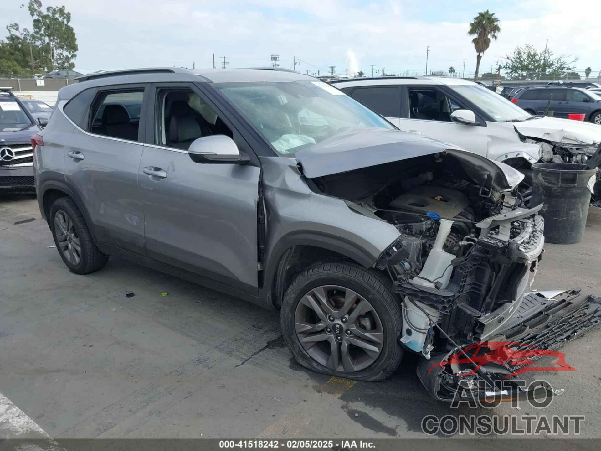 KIA SELTOS 2021 - KNDEU2AA2M7146040