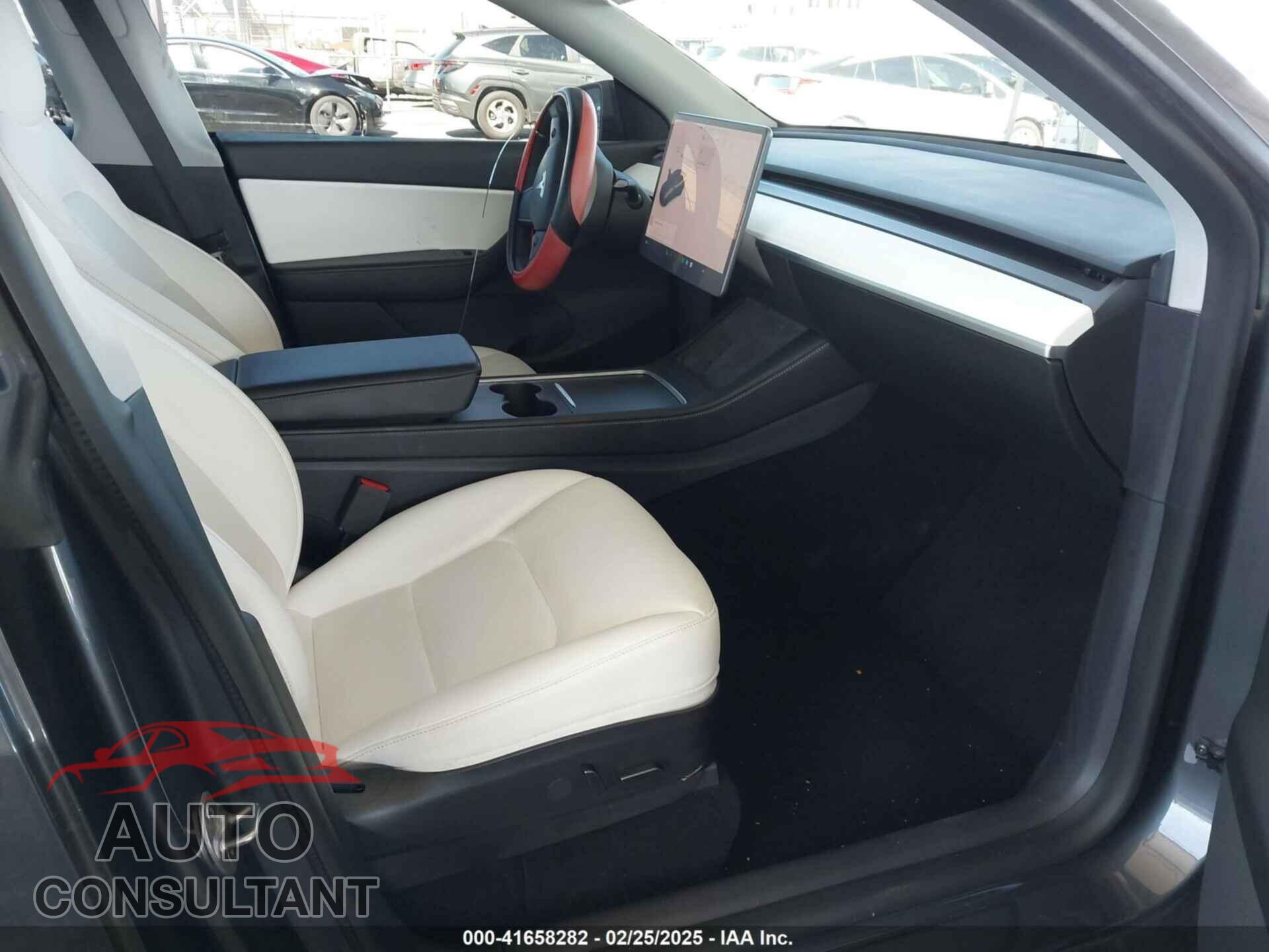 TESLA MODEL Y 2021 - 5YJYGDEF4MF201989