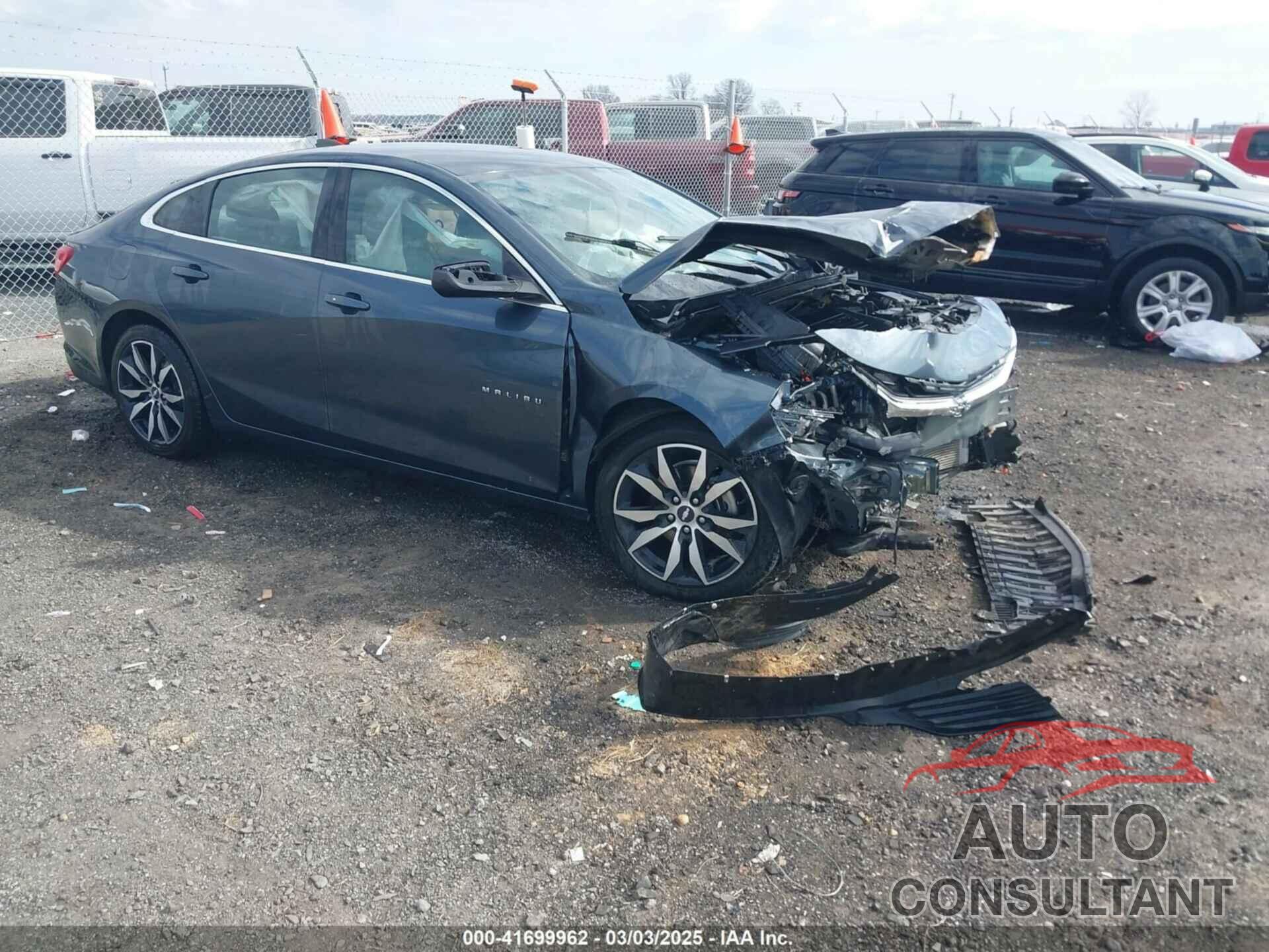 CHEVROLET MALIBU 2019 - 1G1ZB5ST0KF227185