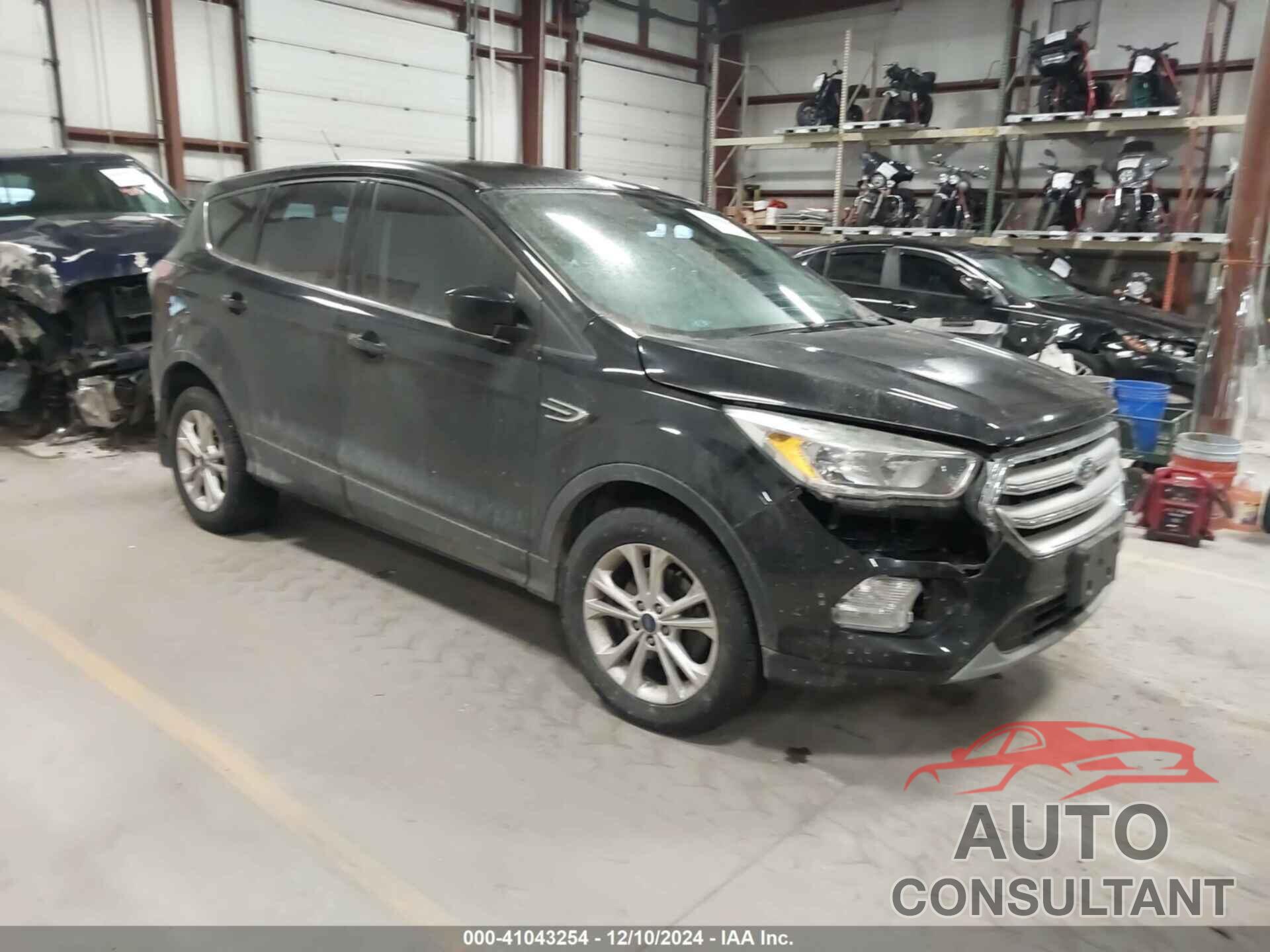 FORD ESCAPE 2017 - 1FMCU0GDXHUB33116