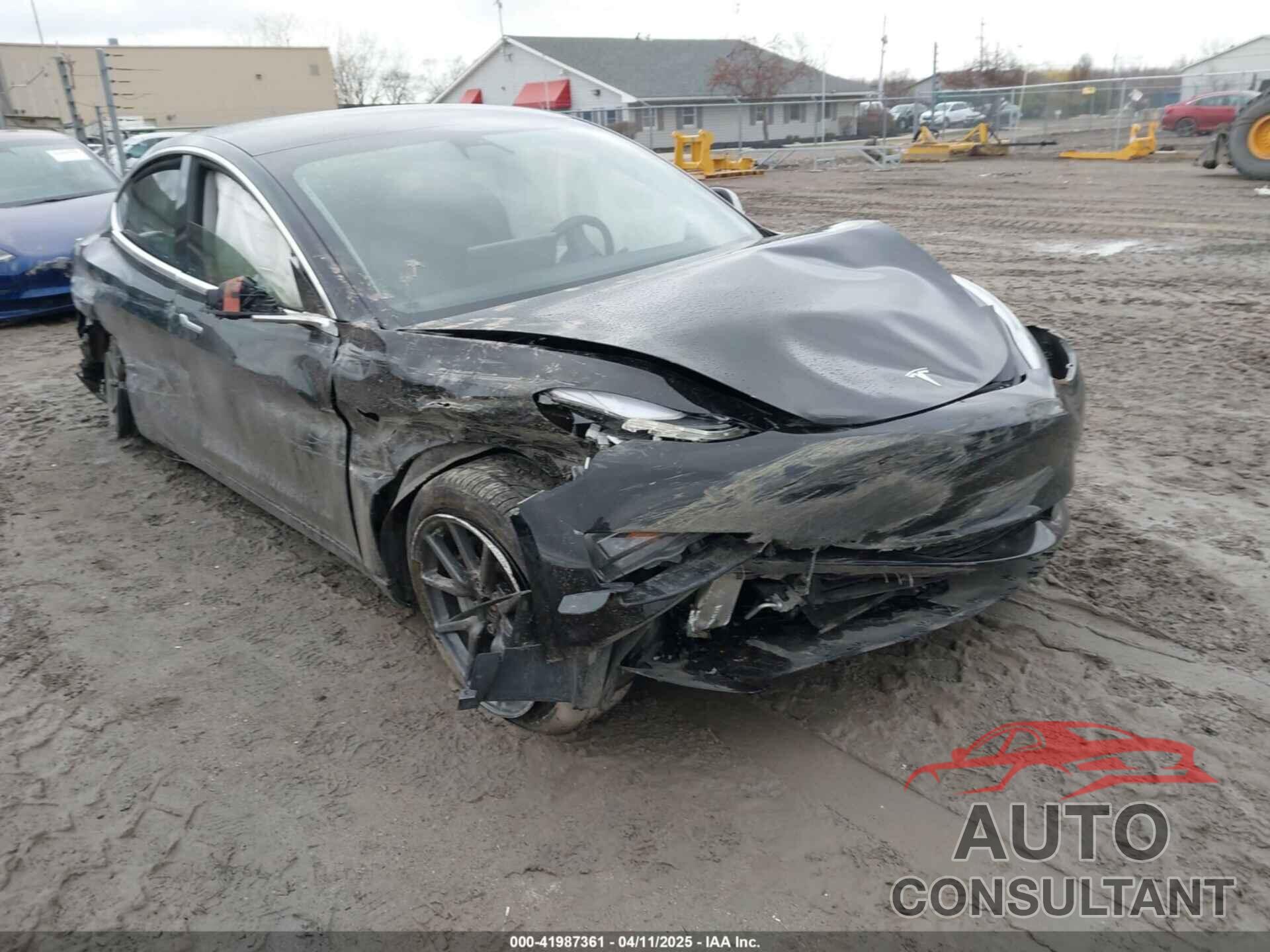TESLA MODEL 3 2019 - 5YJ3E1EB3KF432195