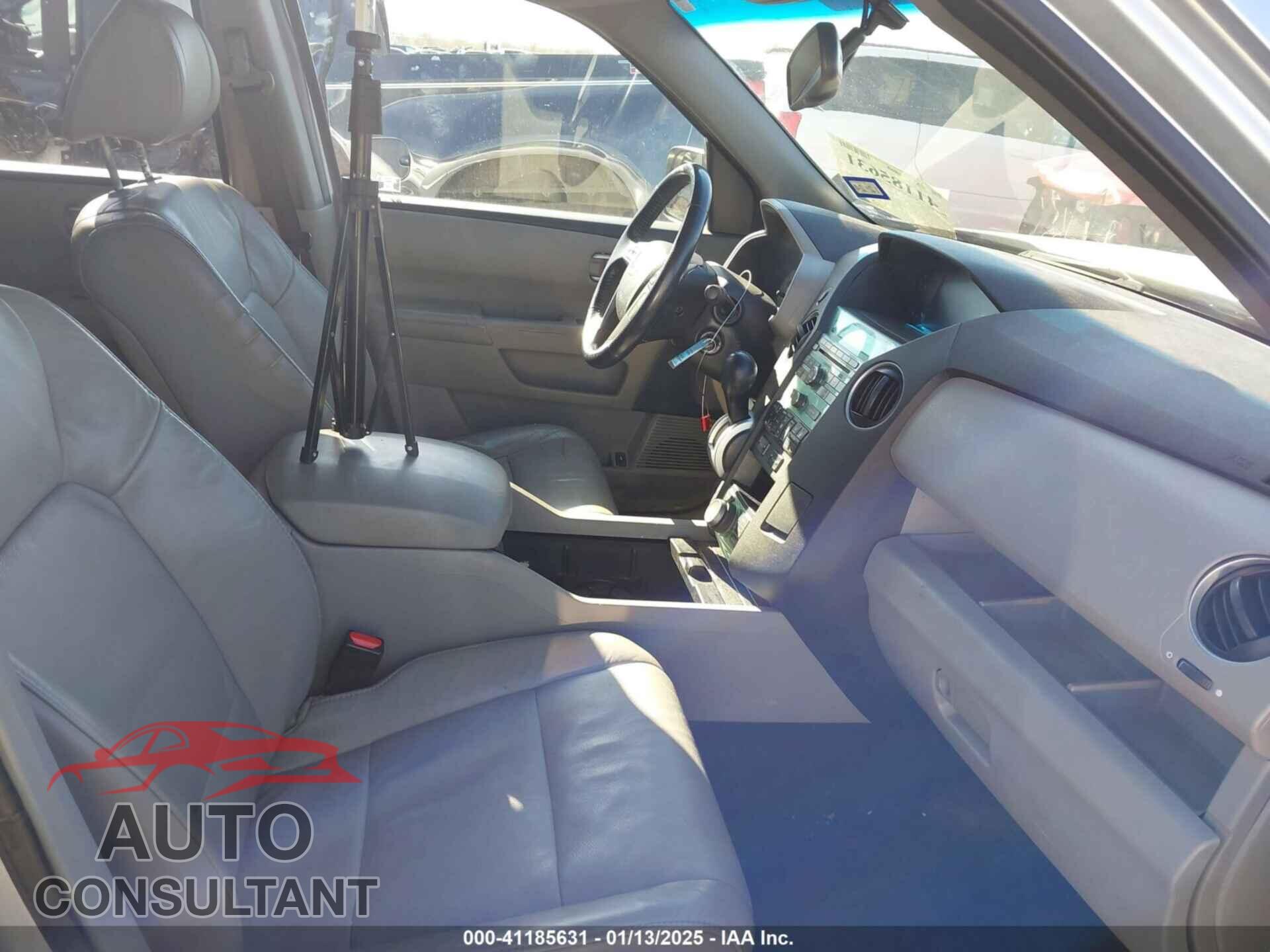 HONDA PILOT 2011 - 5FNYF3H74BB040400