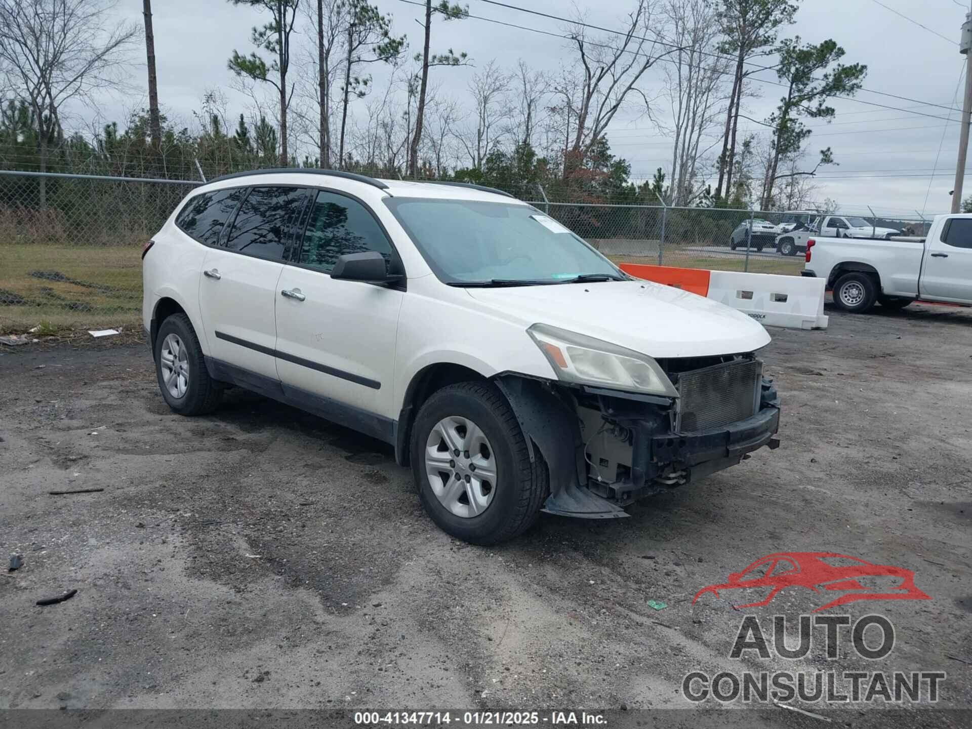 CHEVROLET TRAVERSE 2015 - 1GNKRFED8FJ252506