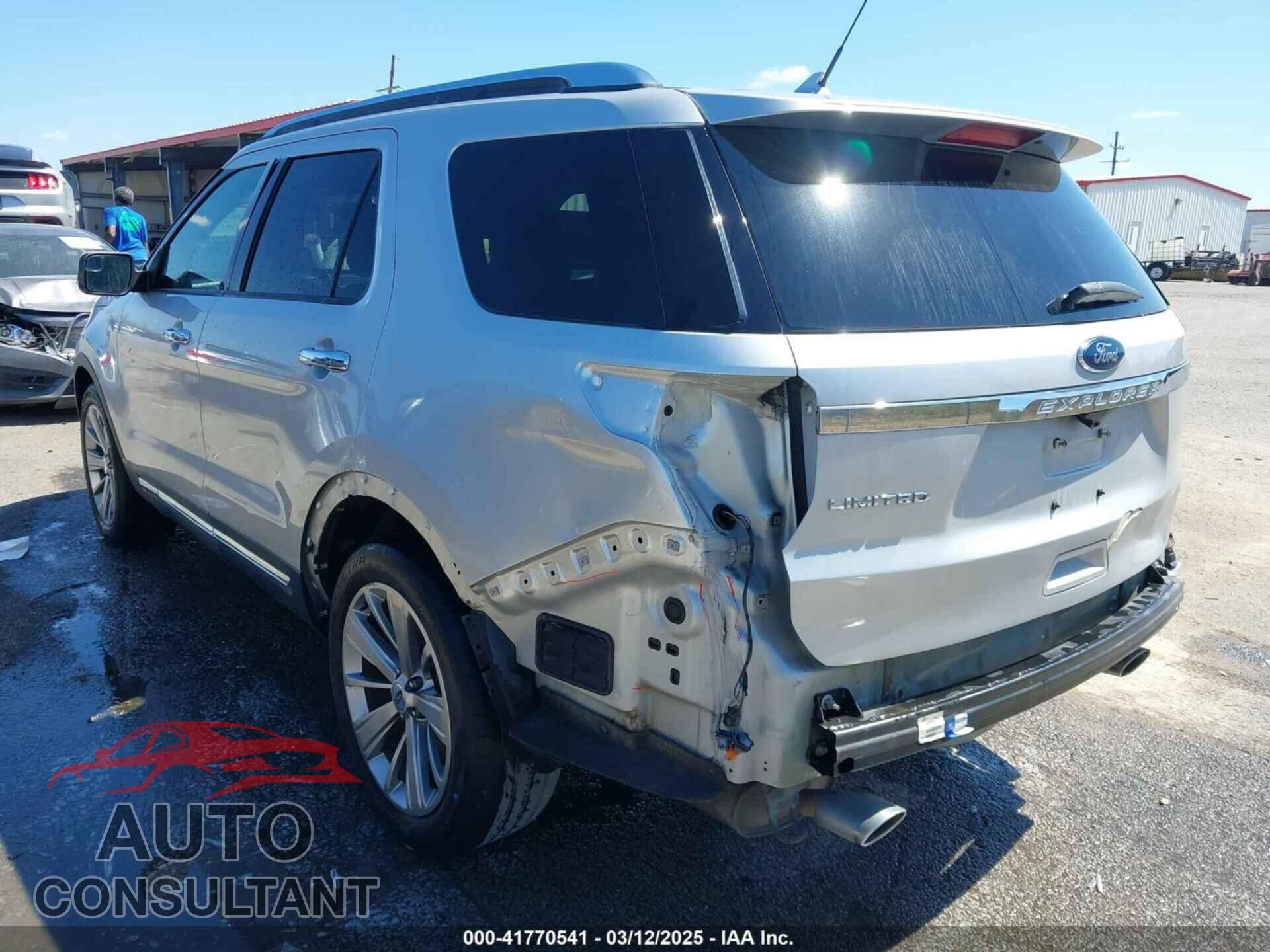 FORD EXPLORER 2018 - 1FM5K7F89JGB32992