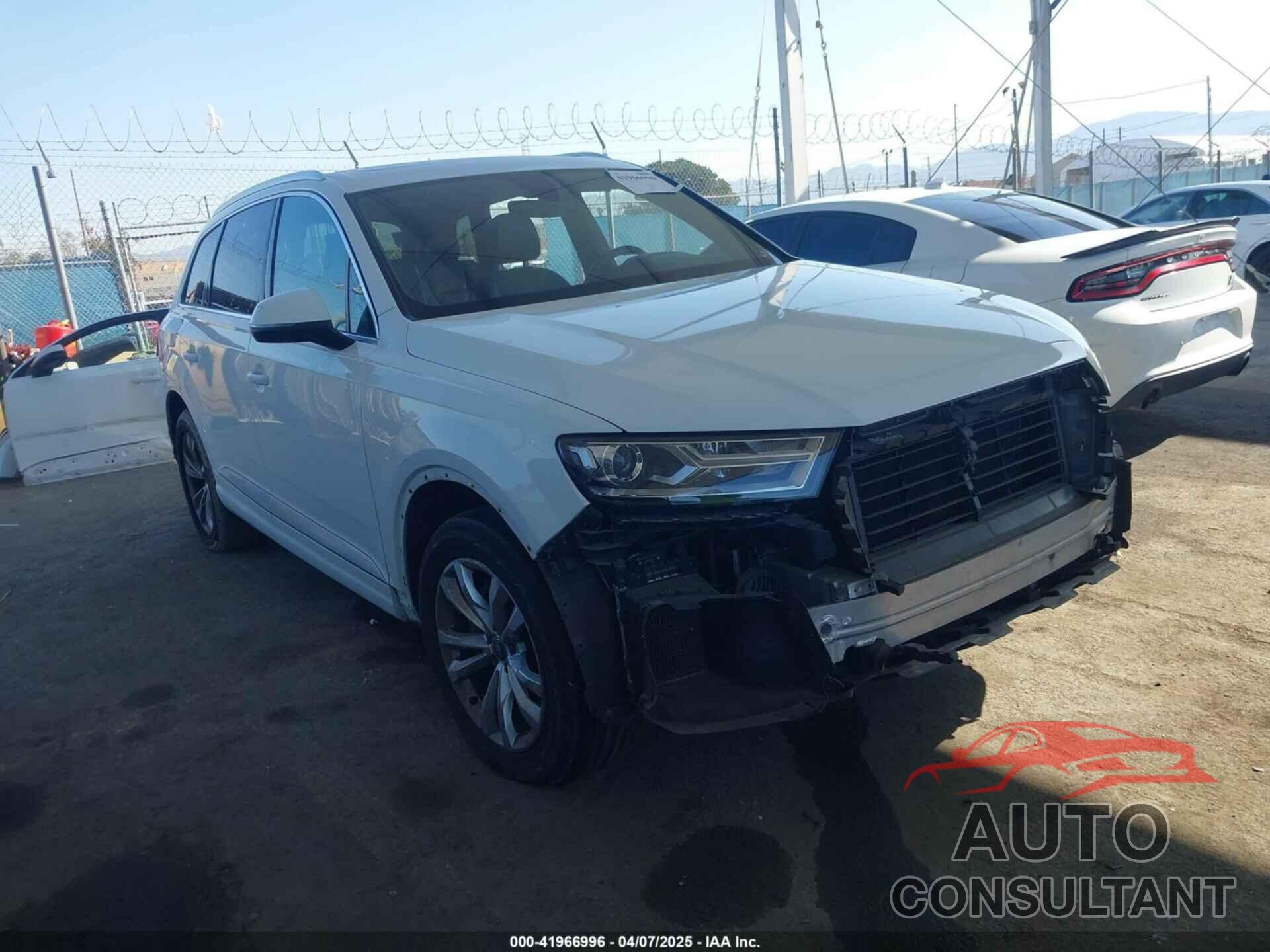 AUDI Q7 2019 - WA1AAAF70KD037387