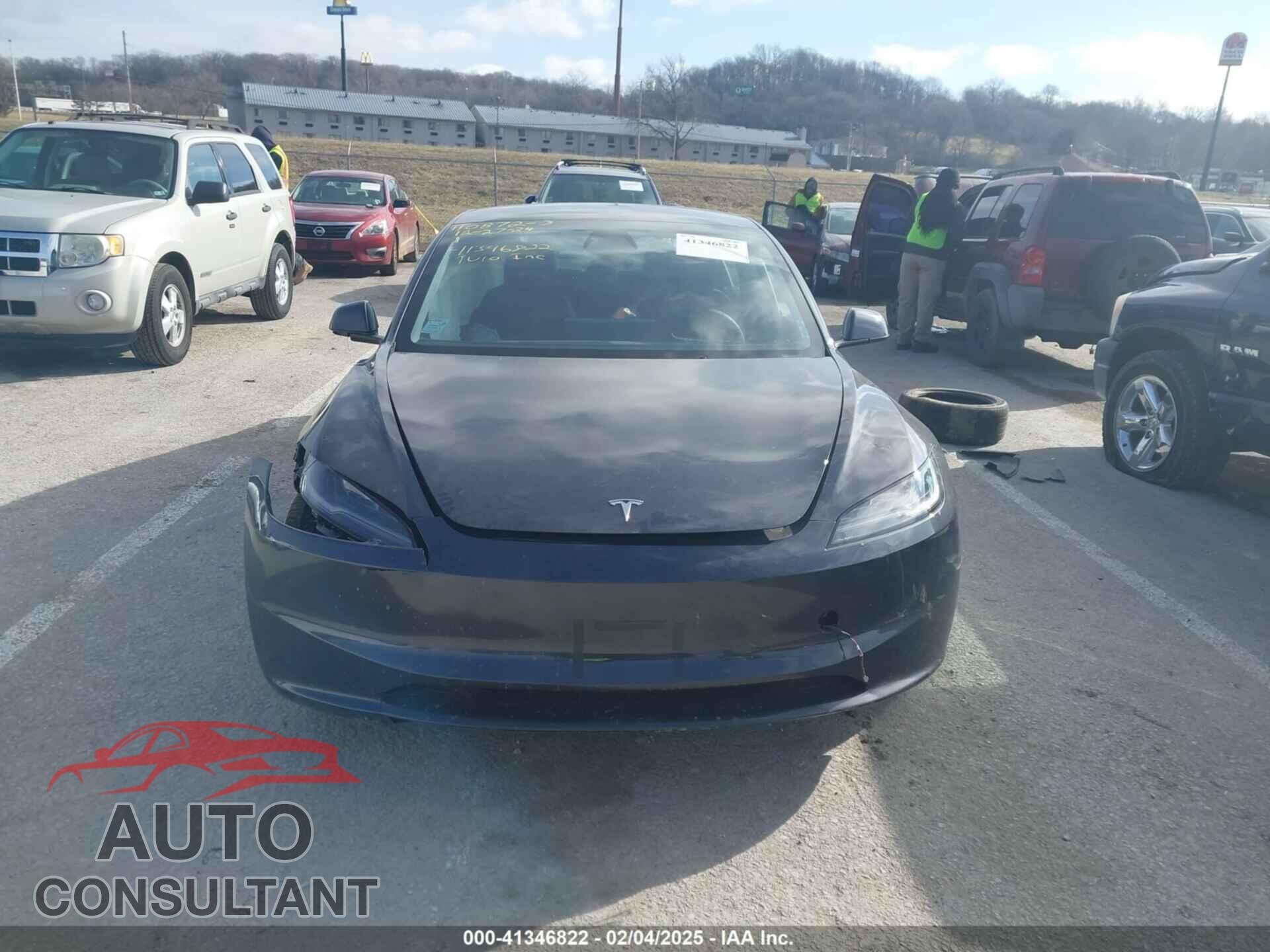 TESLA MODEL 3 2024 - 5YJ3E1EA4RF763045