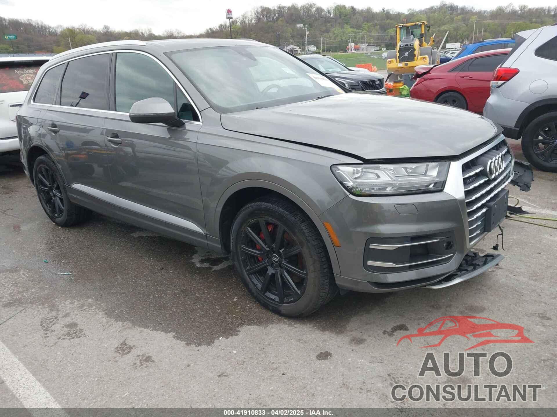 AUDI Q7 2017 - WA1LAAF70HD004911
