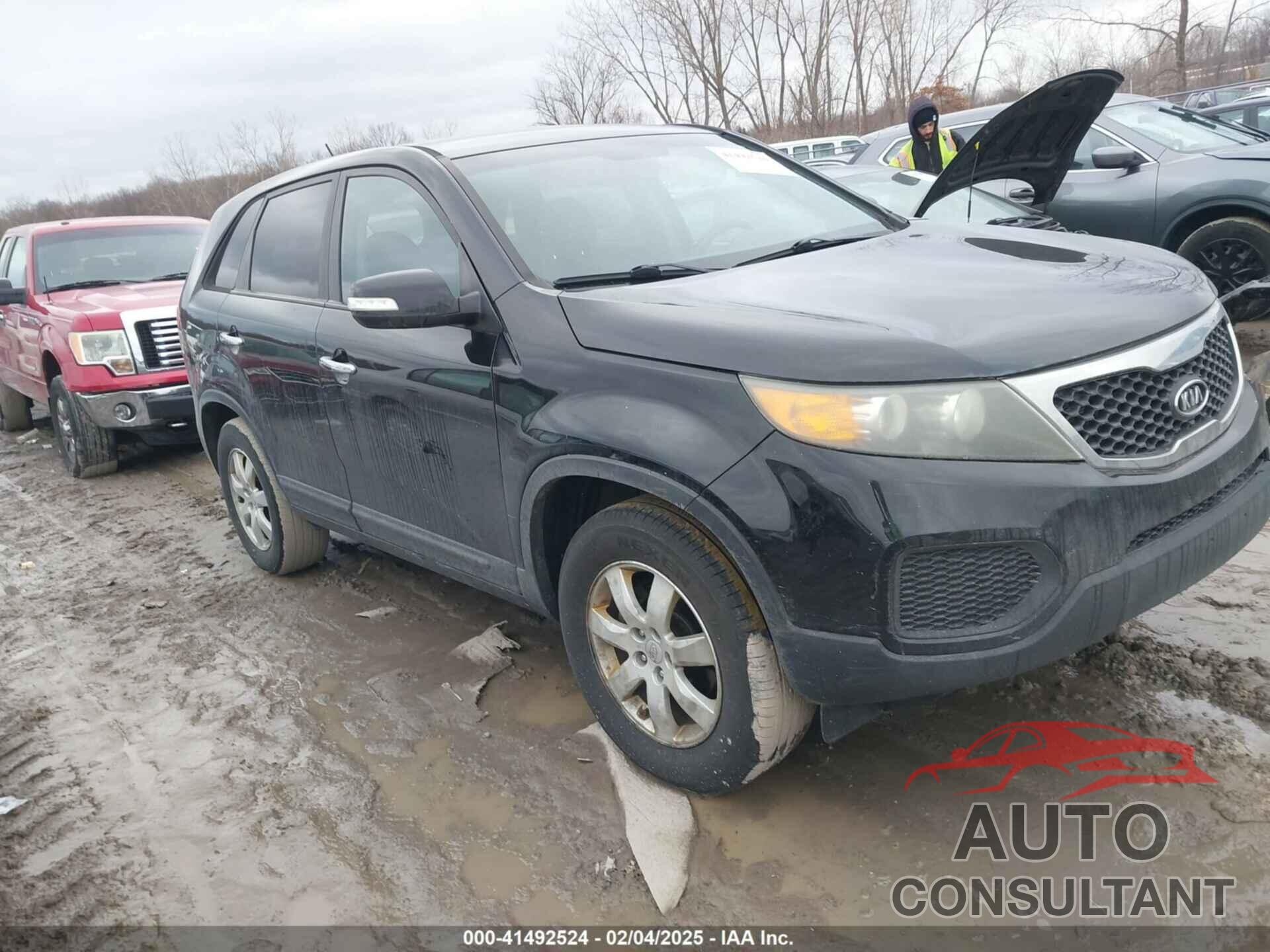 KIA SORENTO 2011 - 5XYKT3A11BG158739