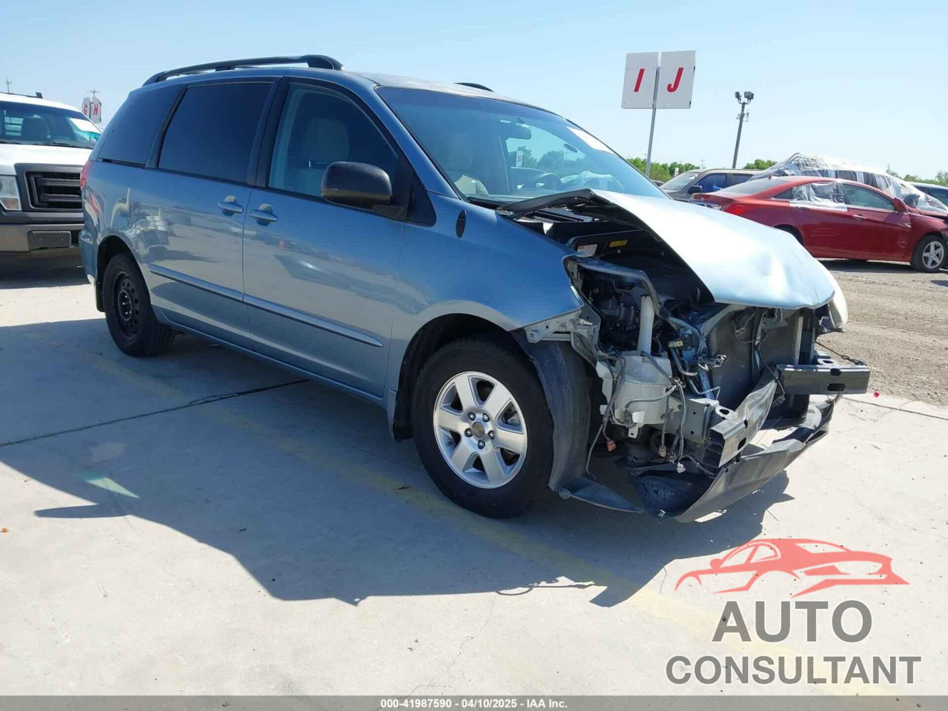 TOYOTA SIENNA 2010 - 5TDKK4CC4AS334661