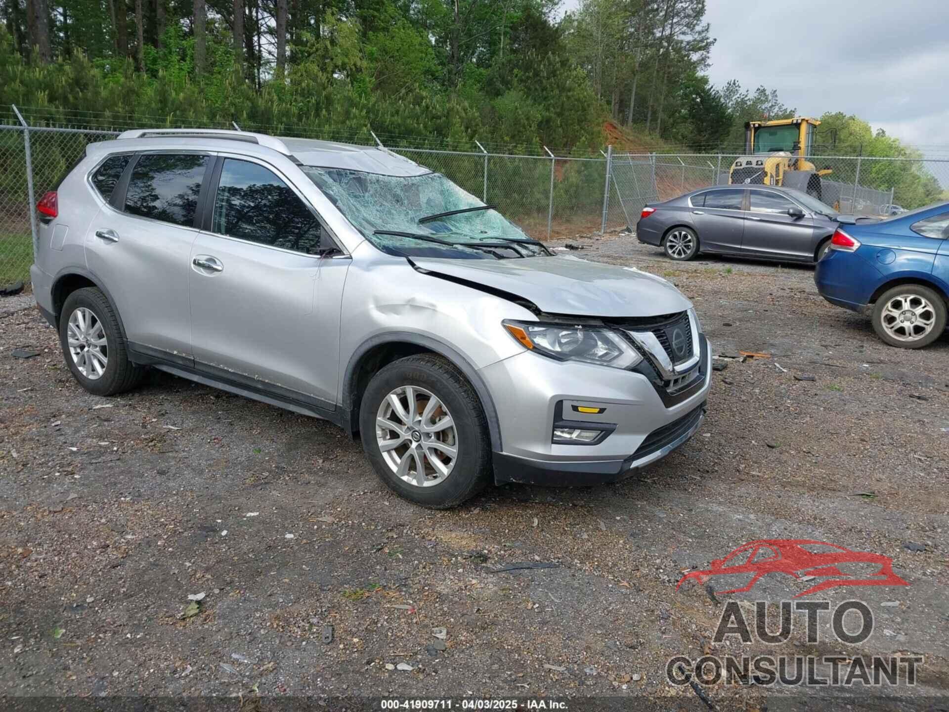 NISSAN ROGUE 2017 - KNMAT2MT1HP610648