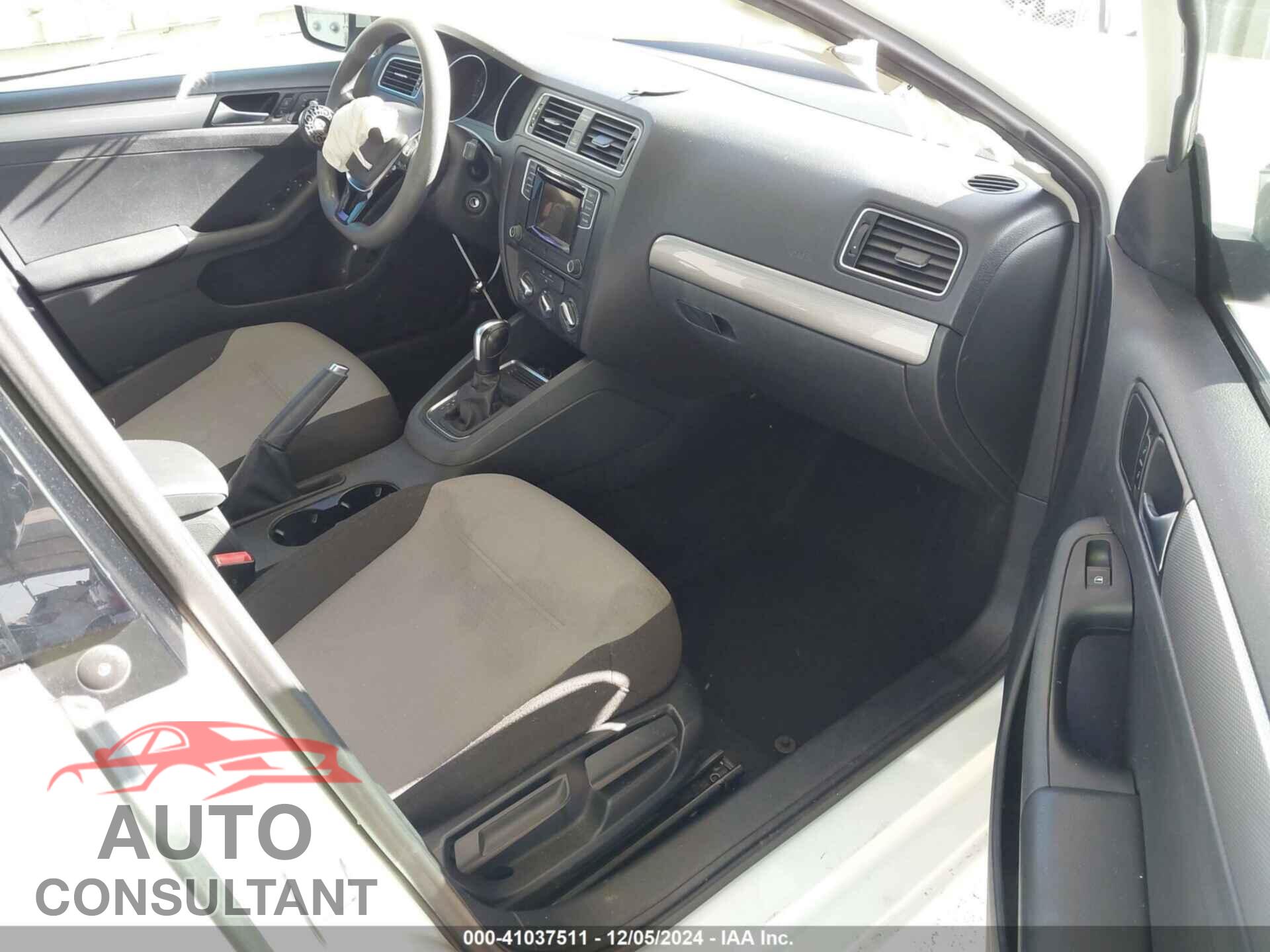 VOLKSWAGEN JETTA 2017 - 3VW2B7AJ5HM218718