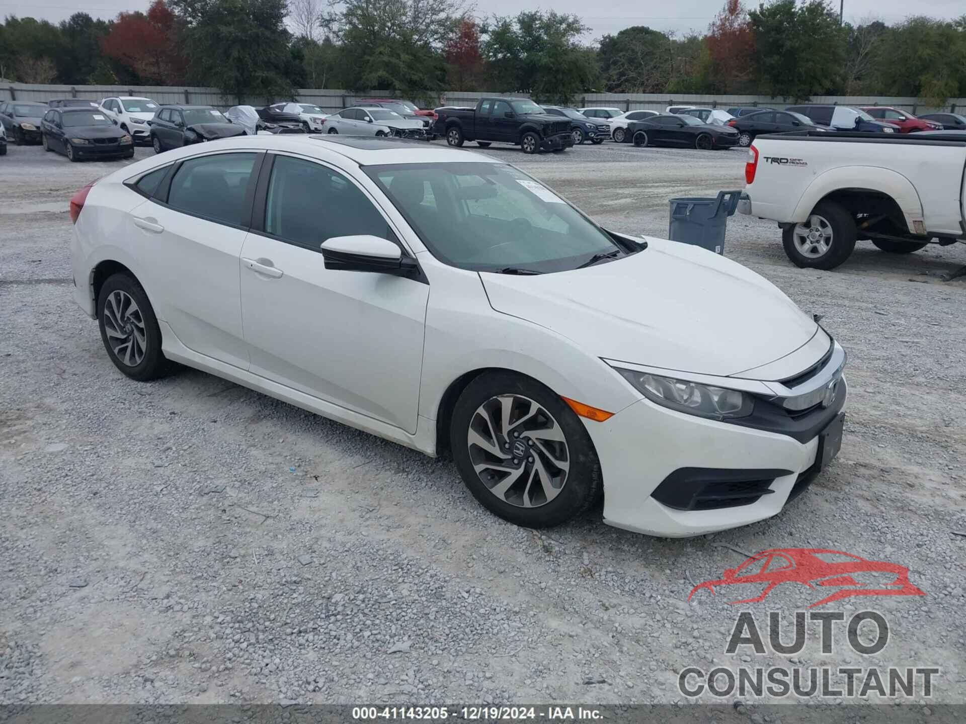 HONDA CIVIC 2018 - 2HGFC2F76JH507565