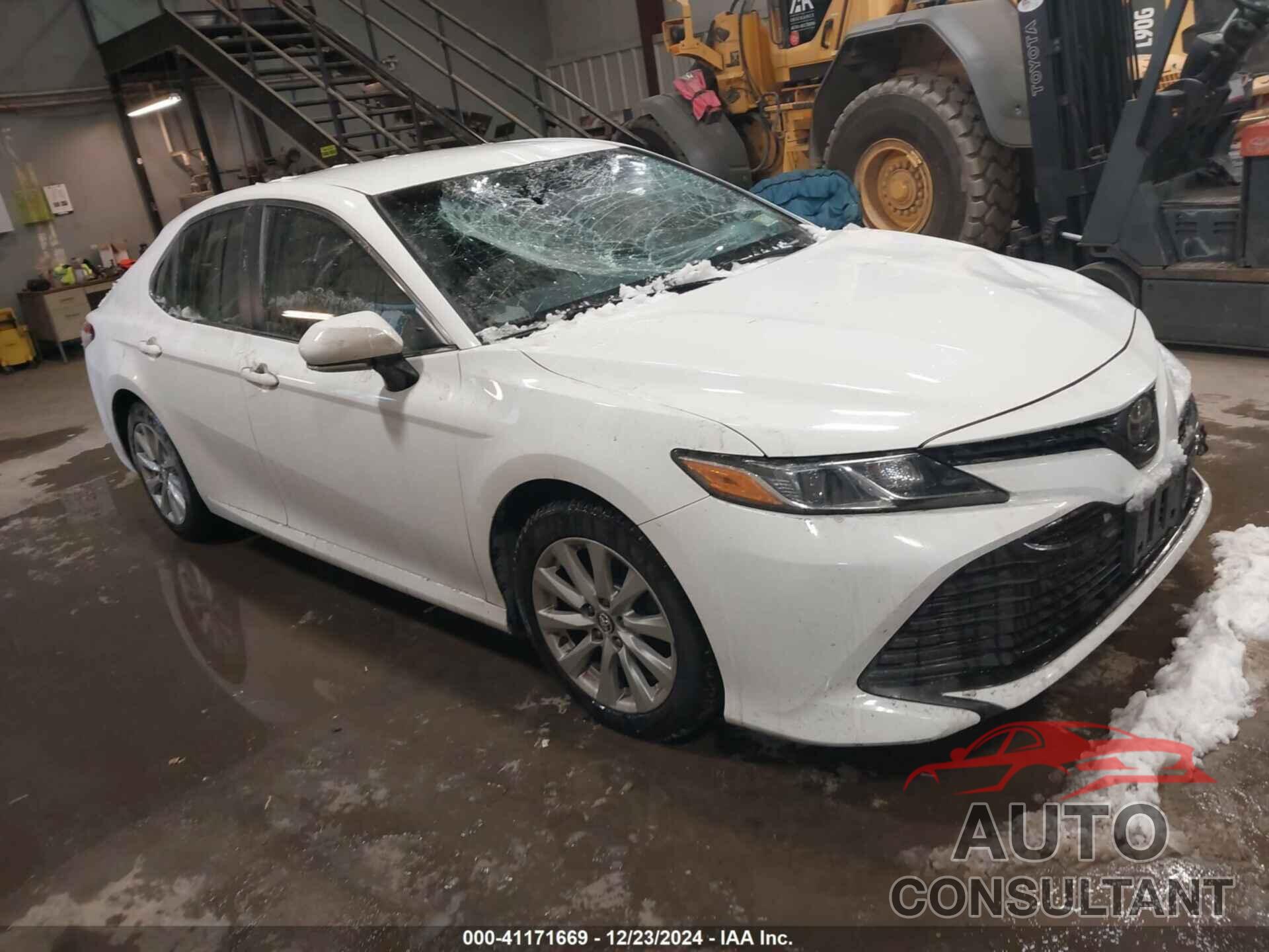 TOYOTA CAMRY 2018 - JTNB11HK0J3019225