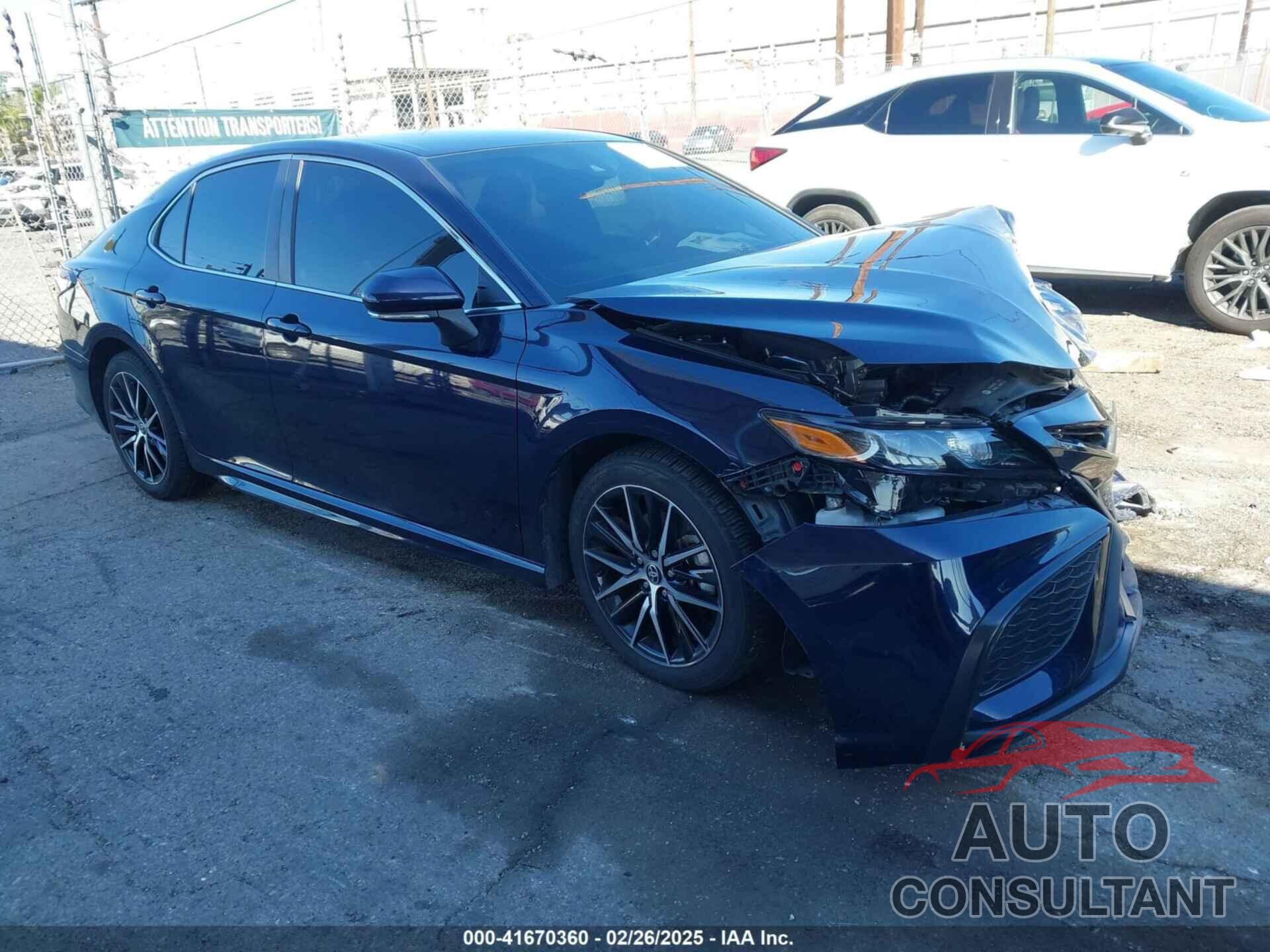 TOYOTA CAMRY 2022 - 4T1G11AK1NU074198