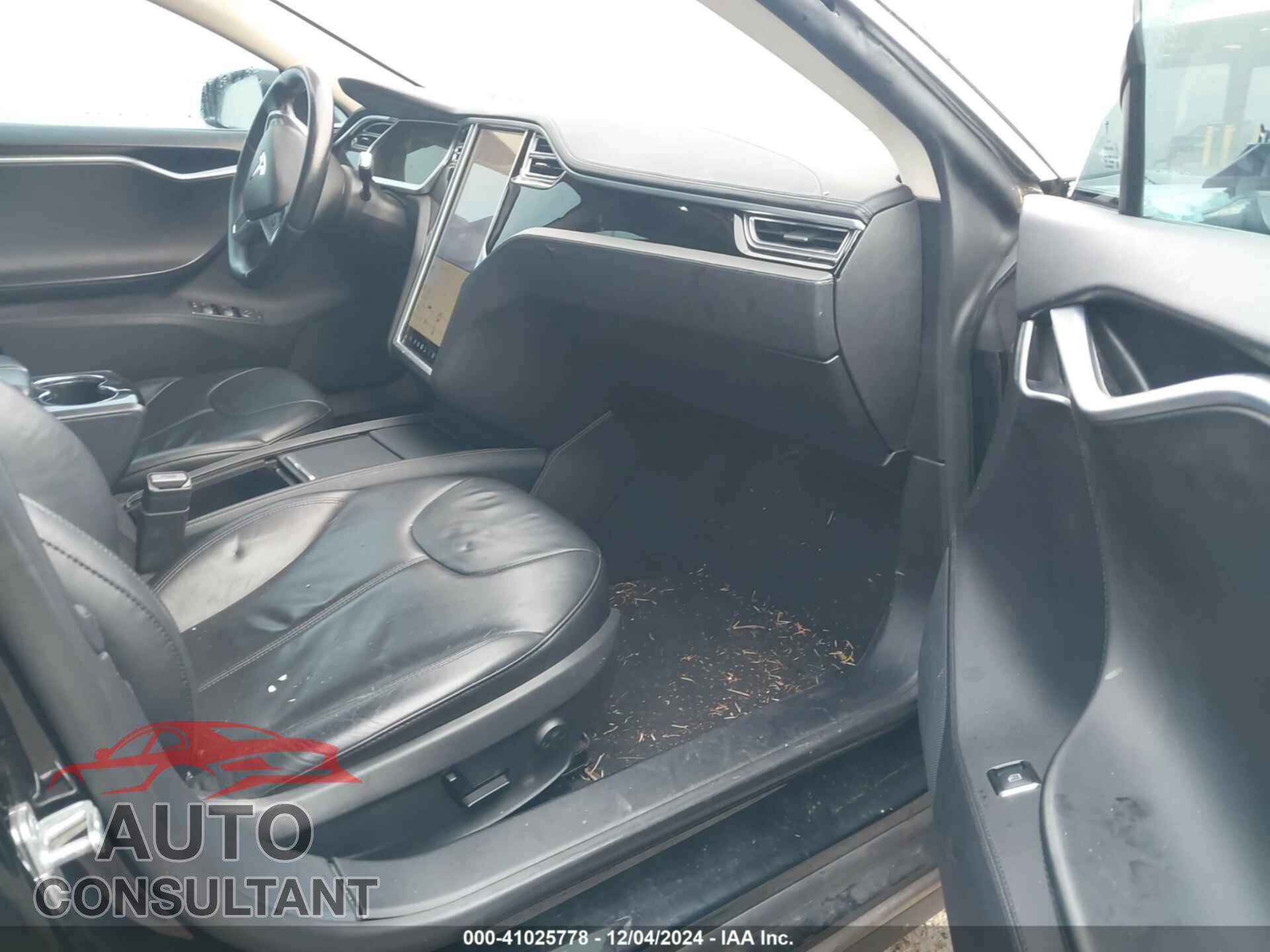 TESLA MODEL S 2013 - 5YJSA1AC8DFP10789