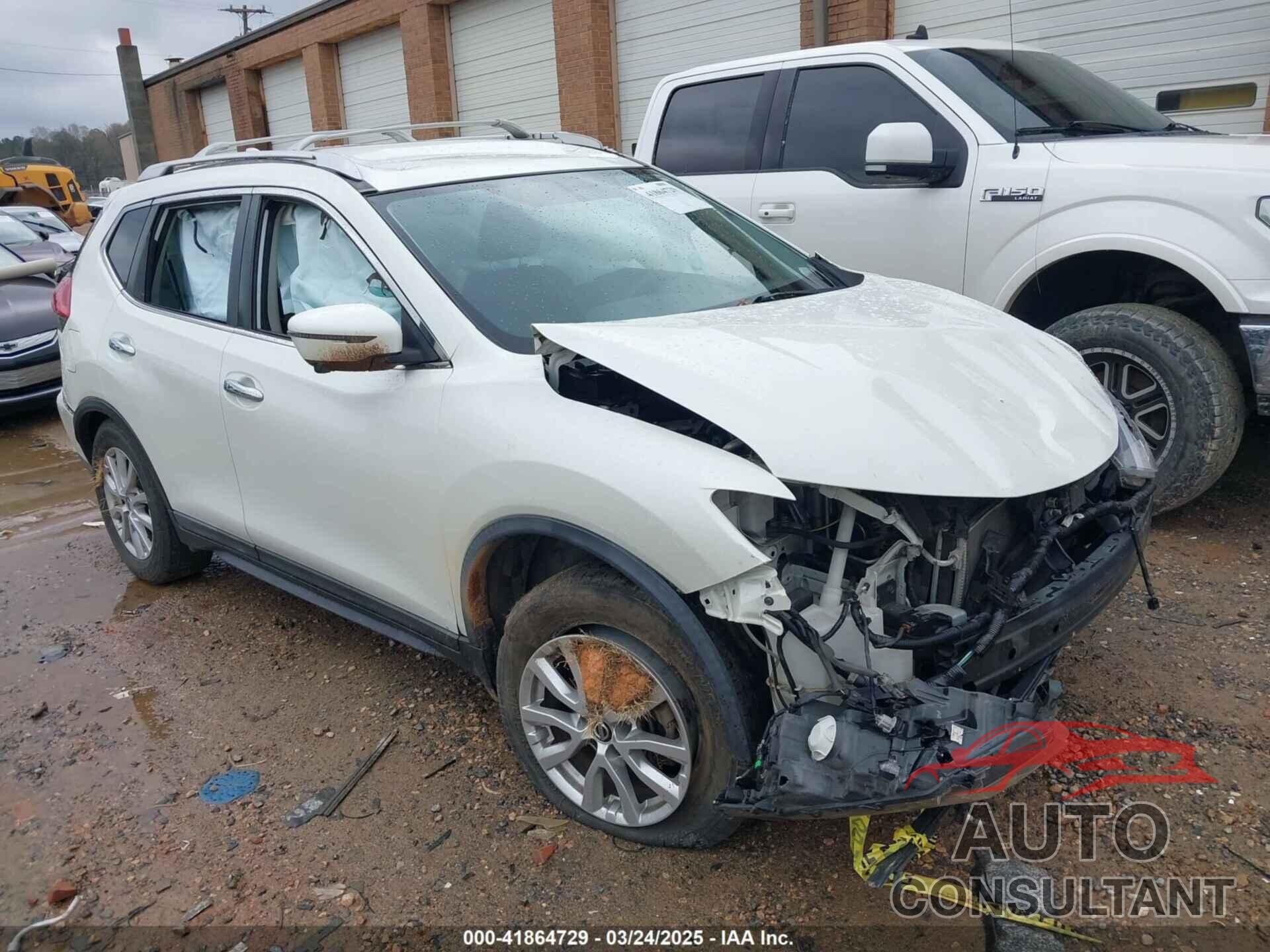 NISSAN ROGUE 2017 - KNMAT2MT0HP597360