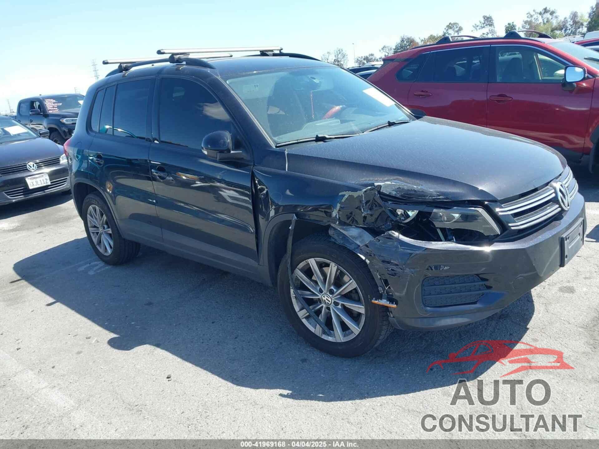 VOLKSWAGEN TIGUAN 2017 - WVGAV7AX9HK043743