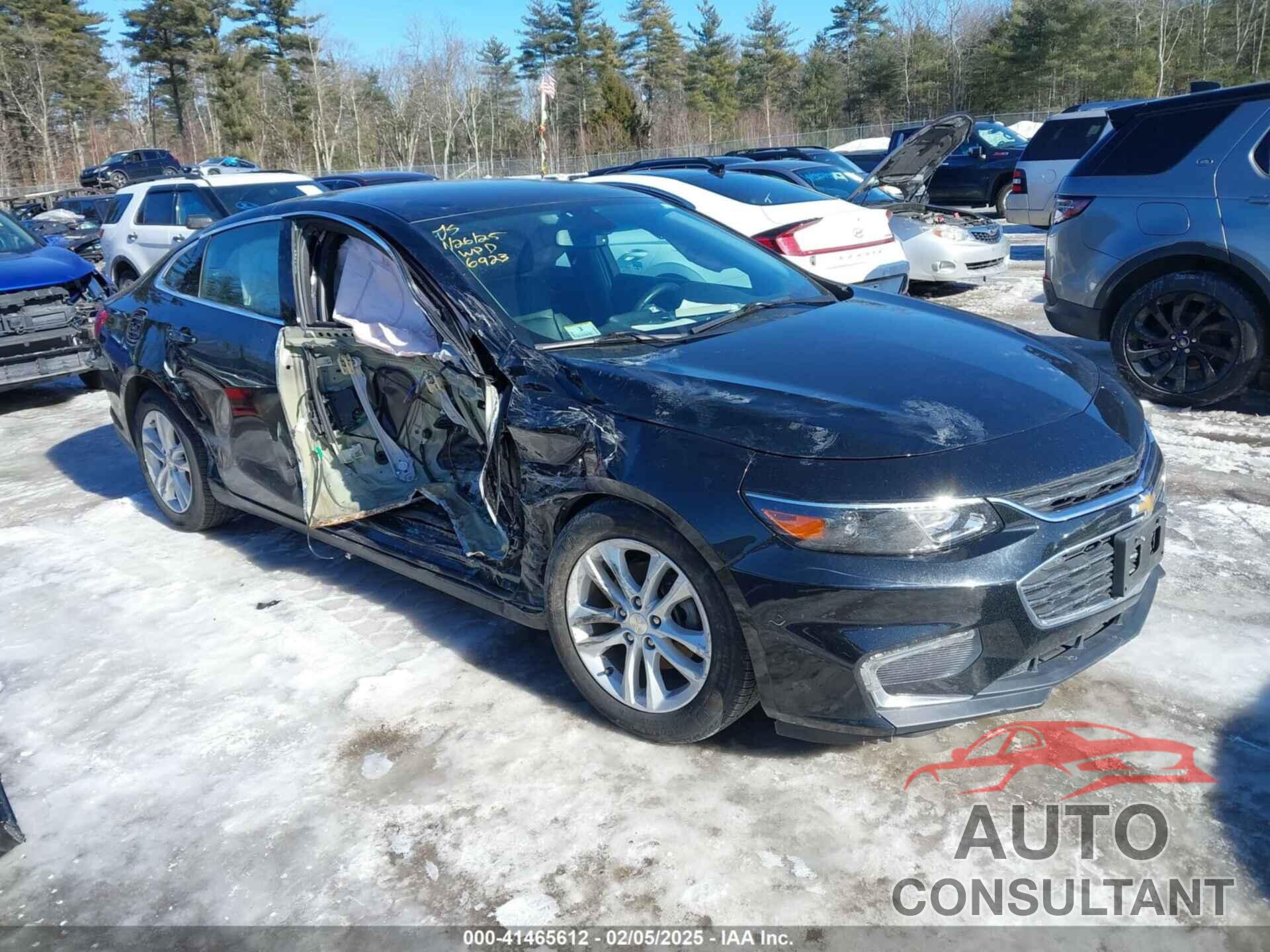 CHEVROLET MALIBU 2017 - 1G1ZE5ST4HF206923