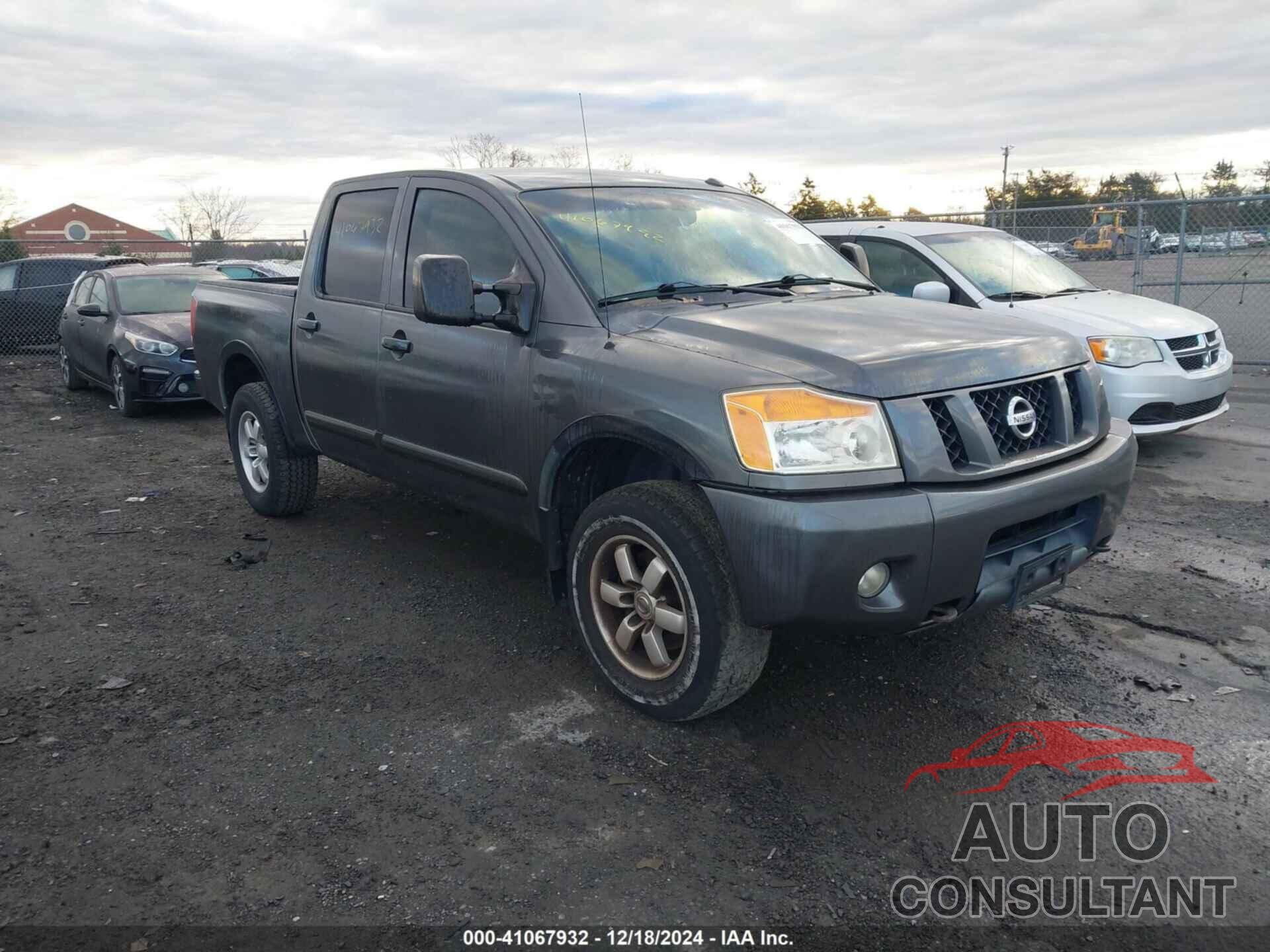 NISSAN TITAN 2011 - 1N6AA0EC0BN323262