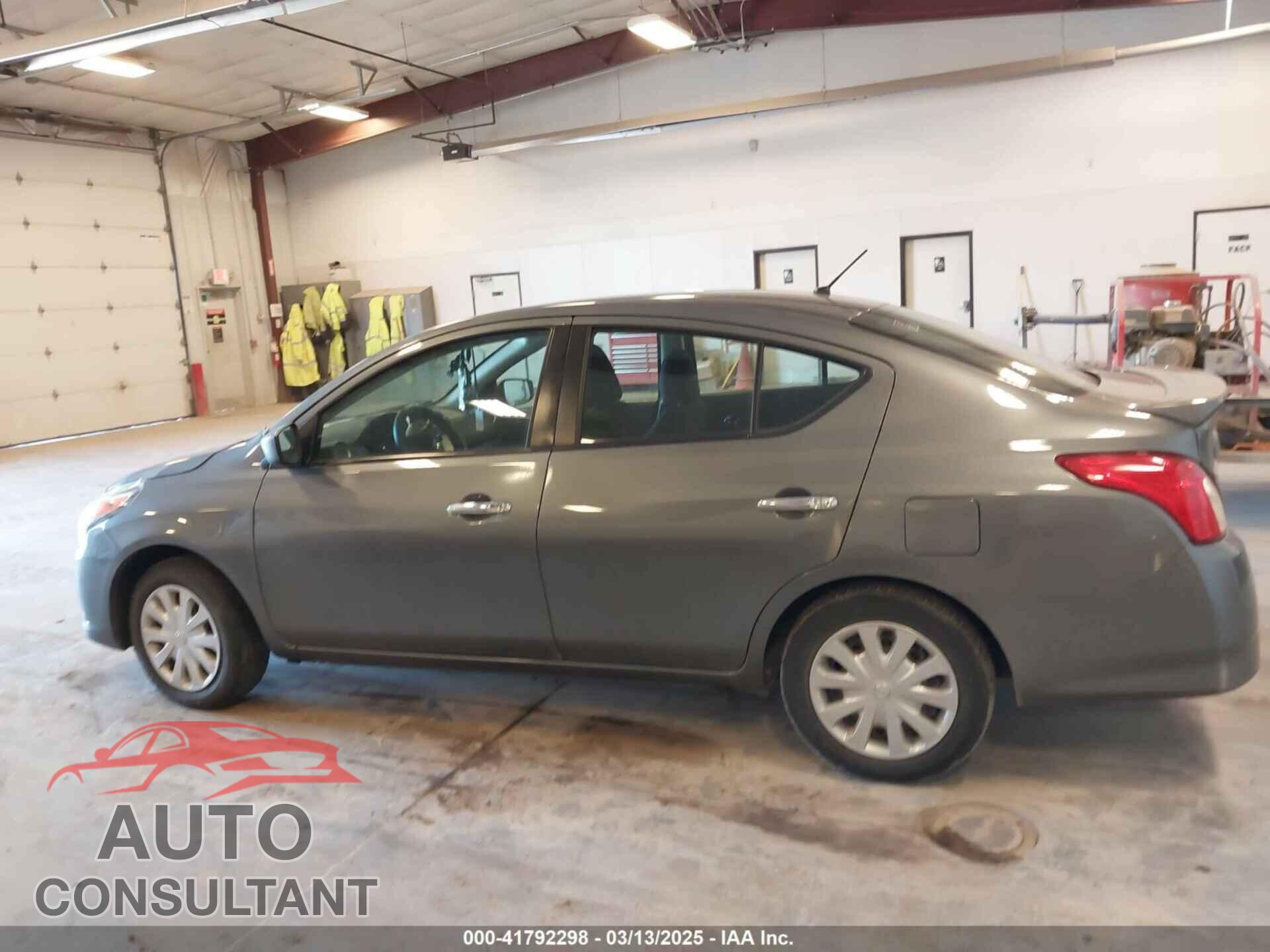 NISSAN VERSA 2019 - 3N1CN7AP0KL808697