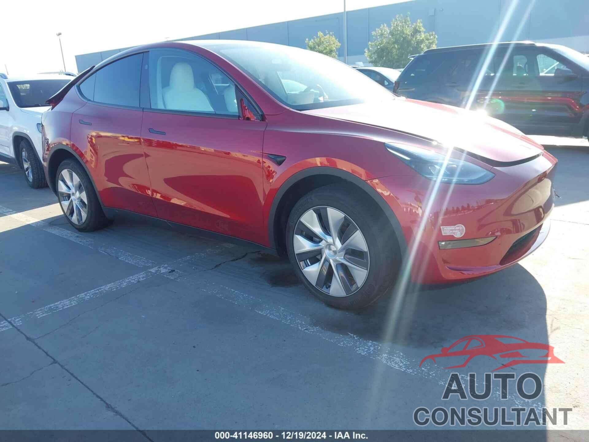 TESLA MODEL Y 2024 - 7SAYGDEE5RF072758