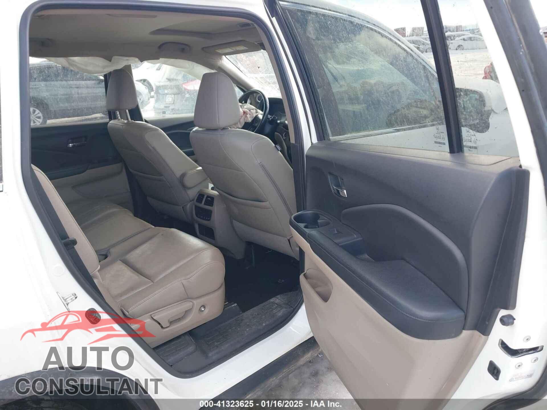 HONDA PILOT 2017 - 5FNYF6H61HB074392