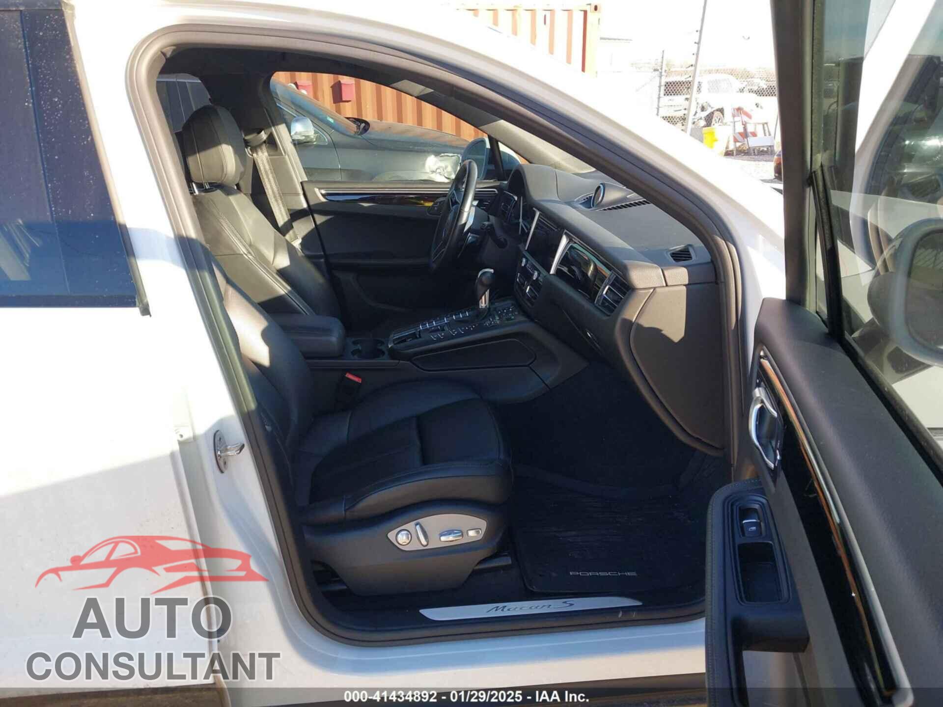 PORSCHE MACAN 2019 - WP1AB2A57KLB30457