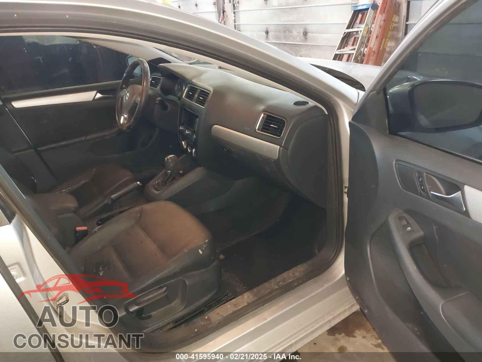 VOLKSWAGEN JETTA 2012 - 3VWLL7AJ3CM365064