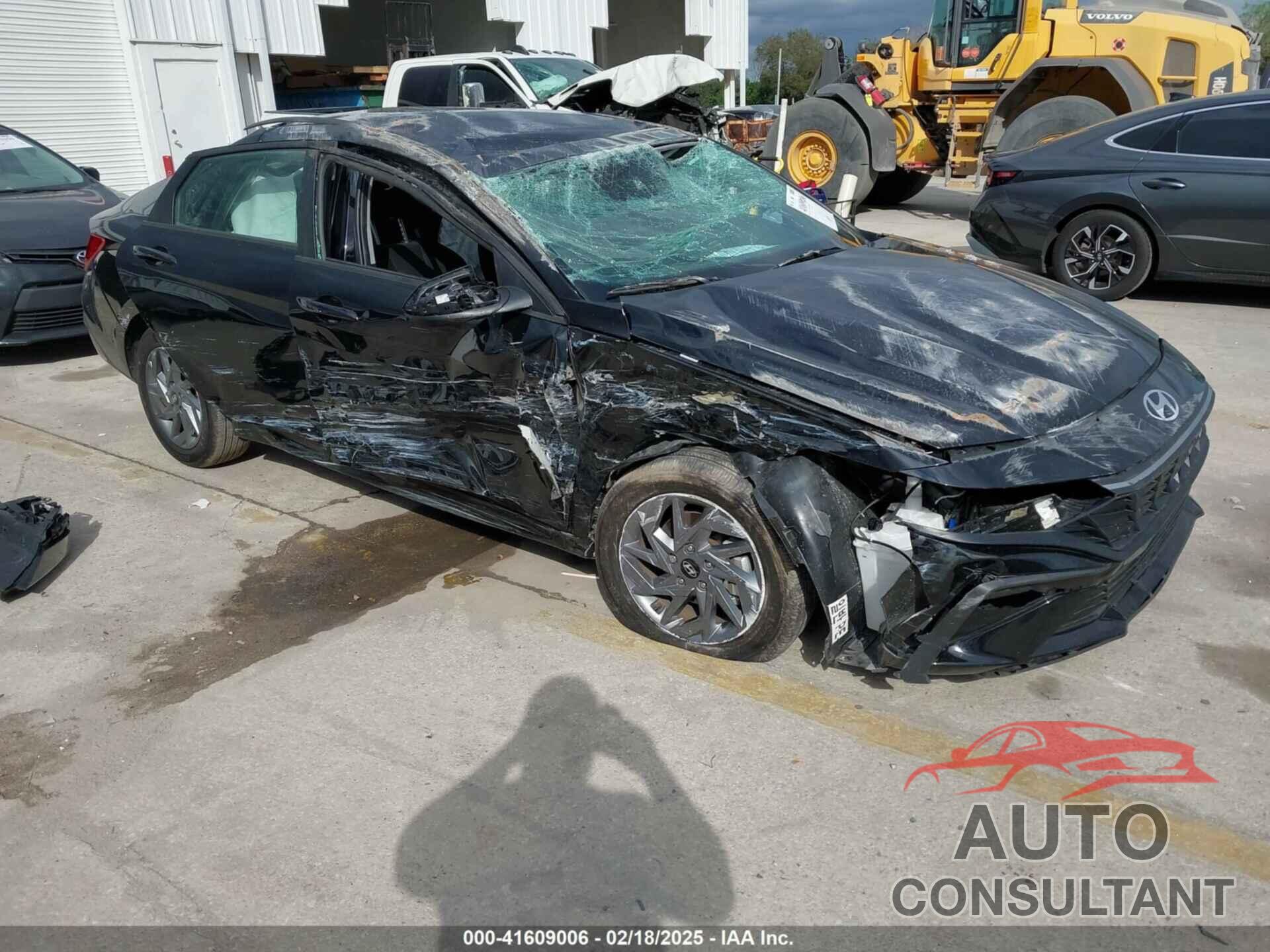 HYUNDAI ELANTRA 2024 - KMHLM4DG6RU747622