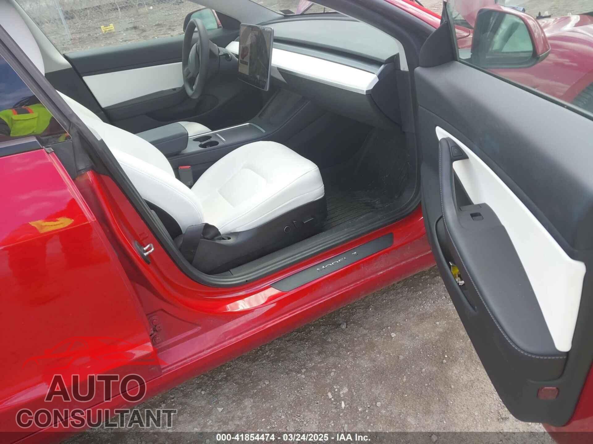 TESLA MODEL 3 2021 - 5YJ3E1EB0MF902833