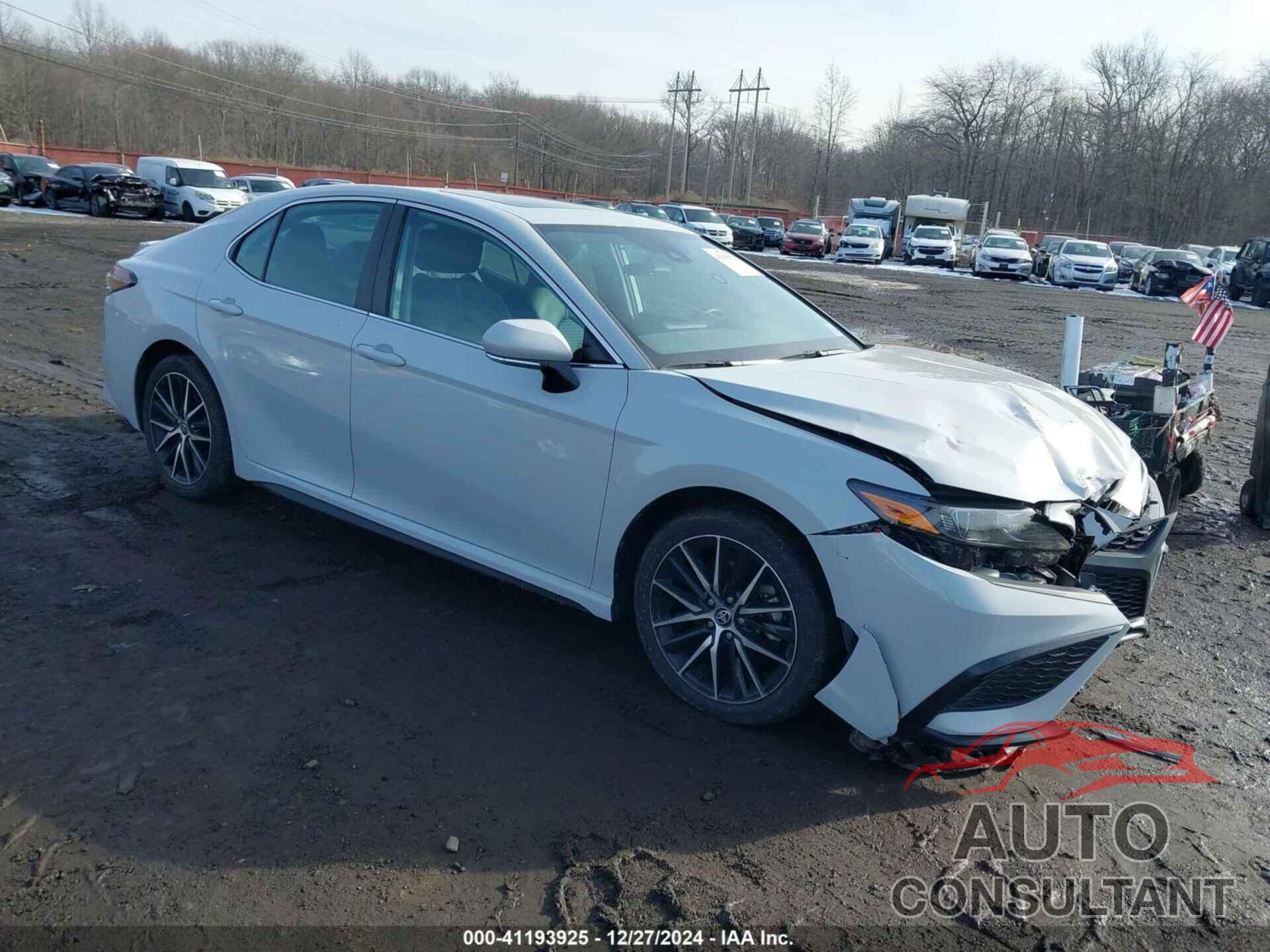 TOYOTA CAMRY 2022 - 4T1G11BK4NU060911