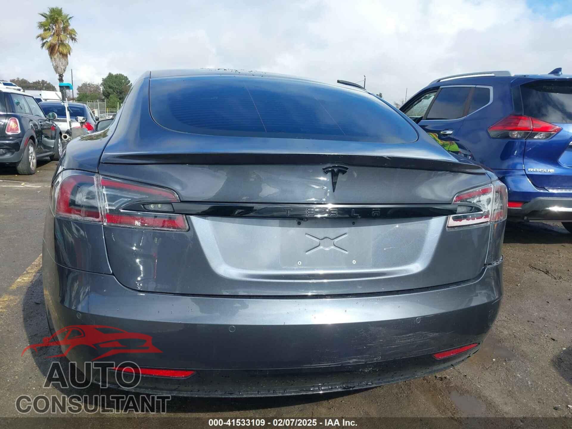 TESLA MODEL S 2017 - 5YJSA1E28HF202944
