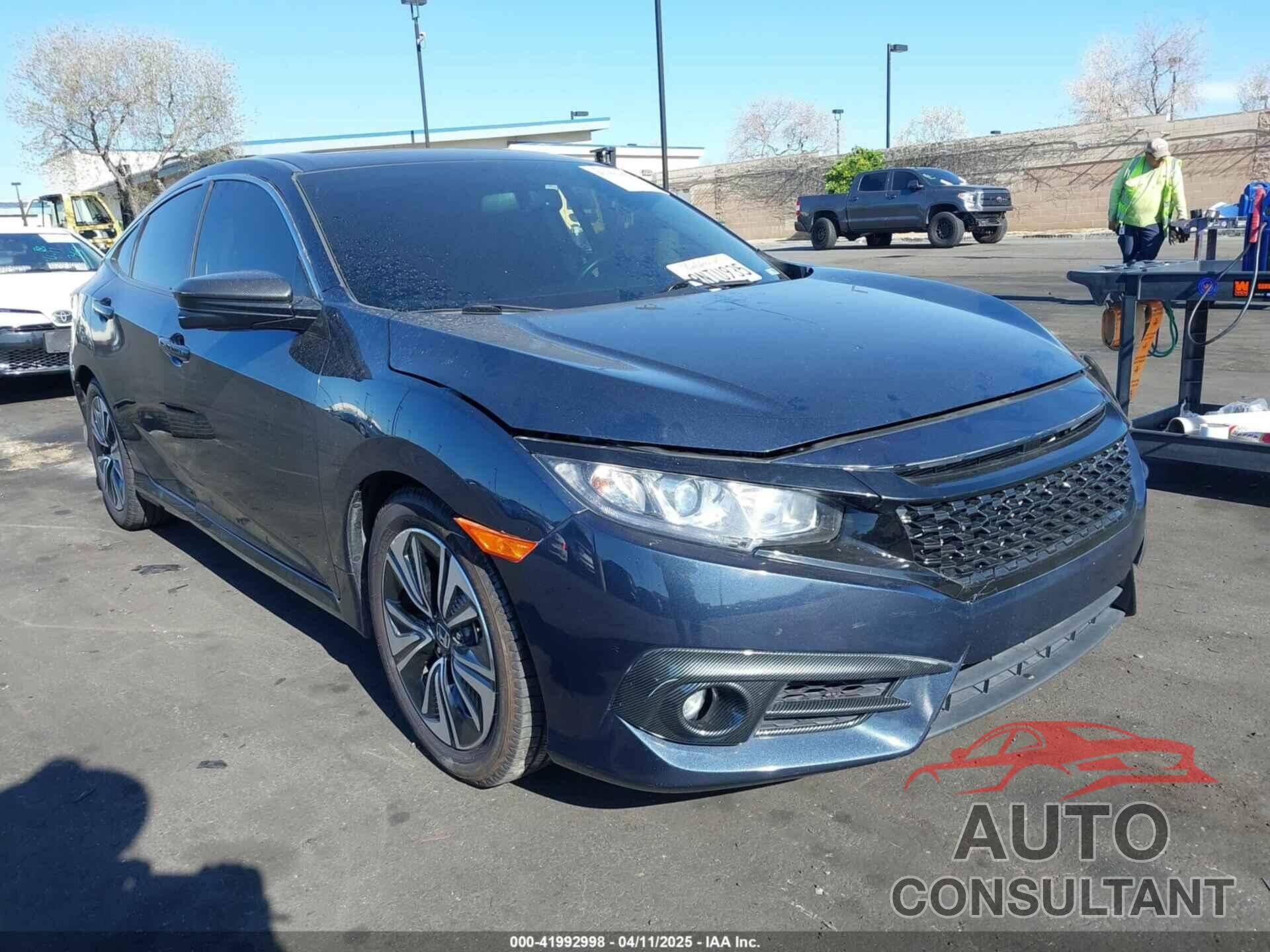 HONDA CIVIC 2018 - JHMFC1F79JX005233