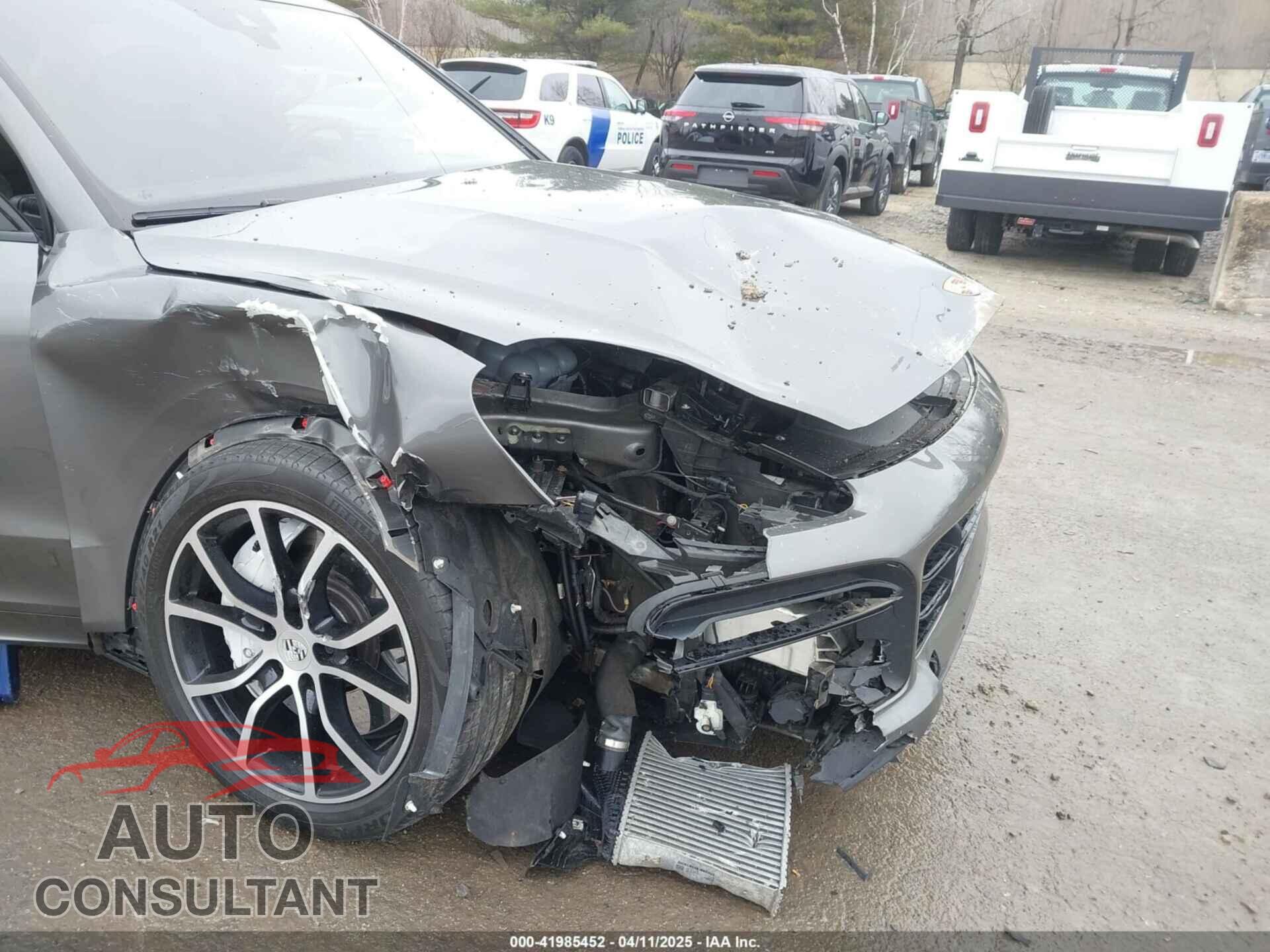 PORSCHE CAYENNE 2019 - WP1AB2AYXKDA65415