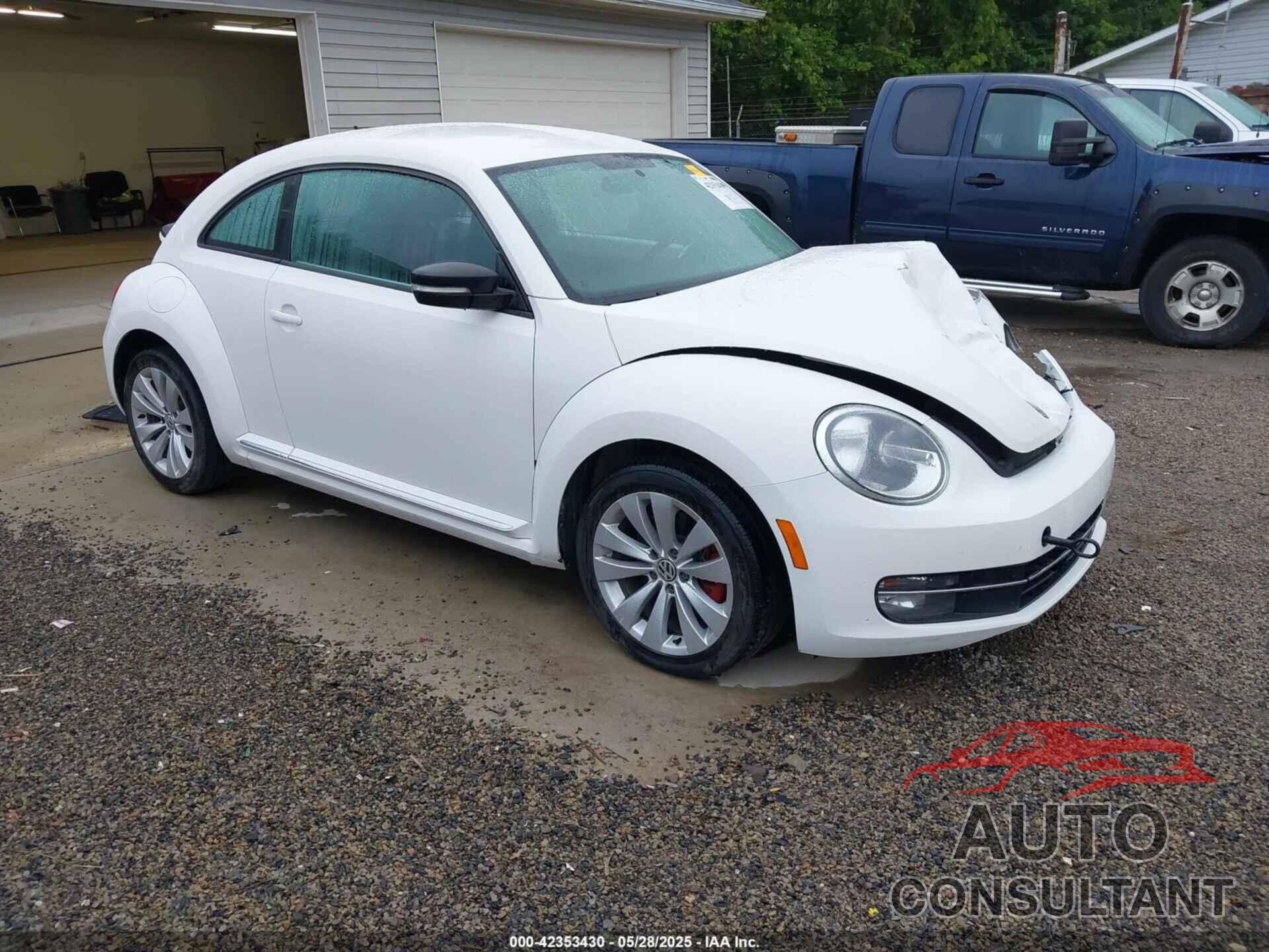 VOLKSWAGEN BEETLE 2012 - 3VWVA7AT2CM603910