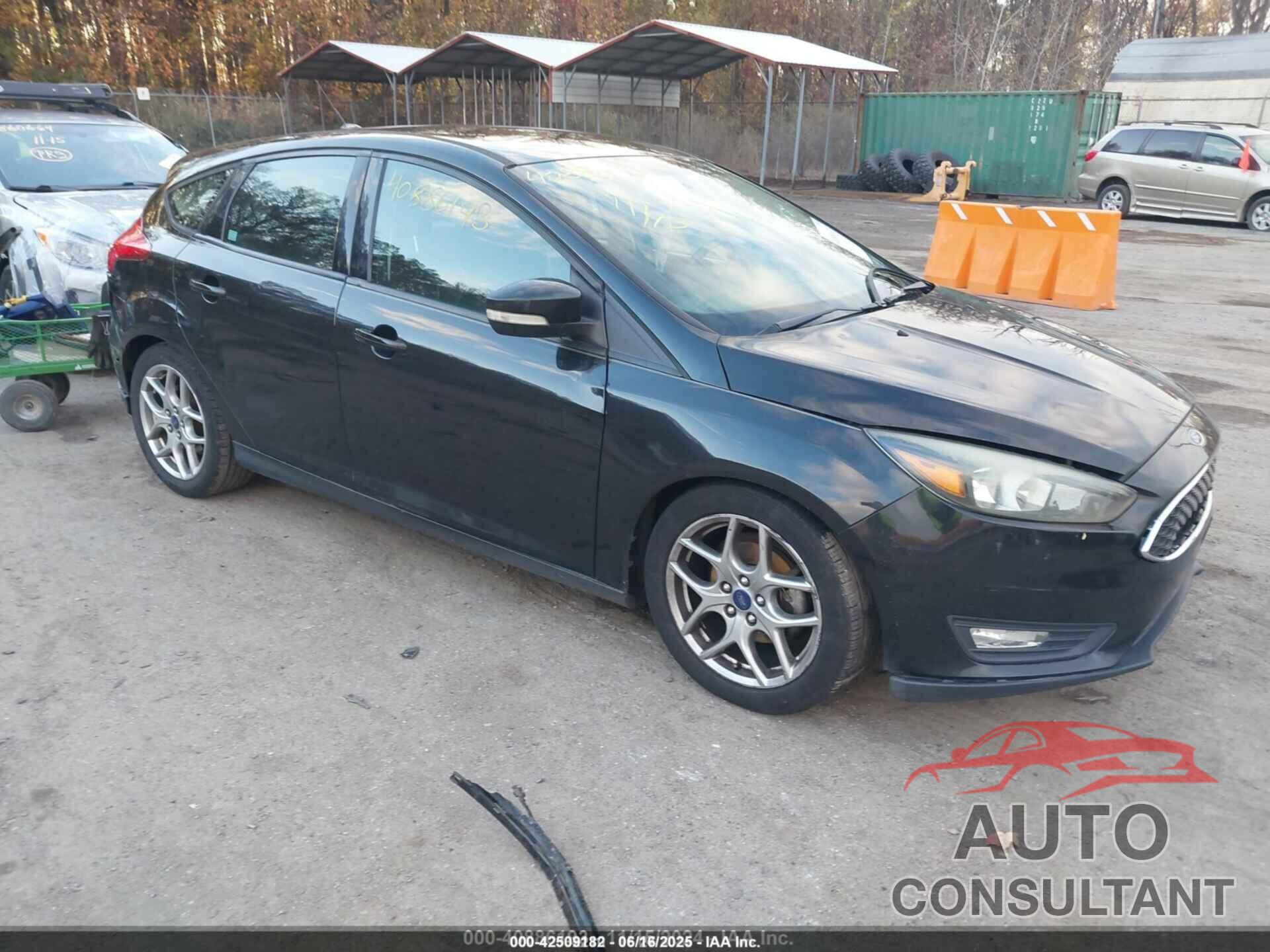 FORD FOCUS 2015 - 1FADP3K21FL213775