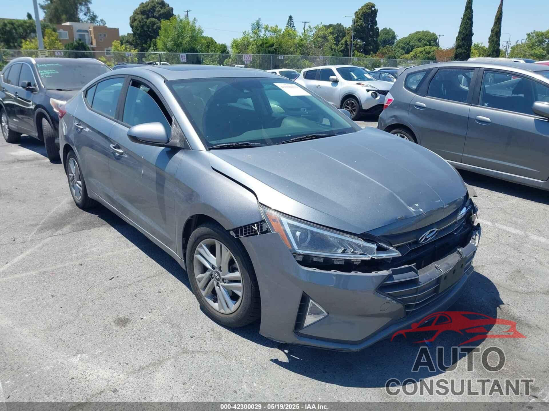HYUNDAI ELANTRA 2019 - KMHD84LF0KU761622