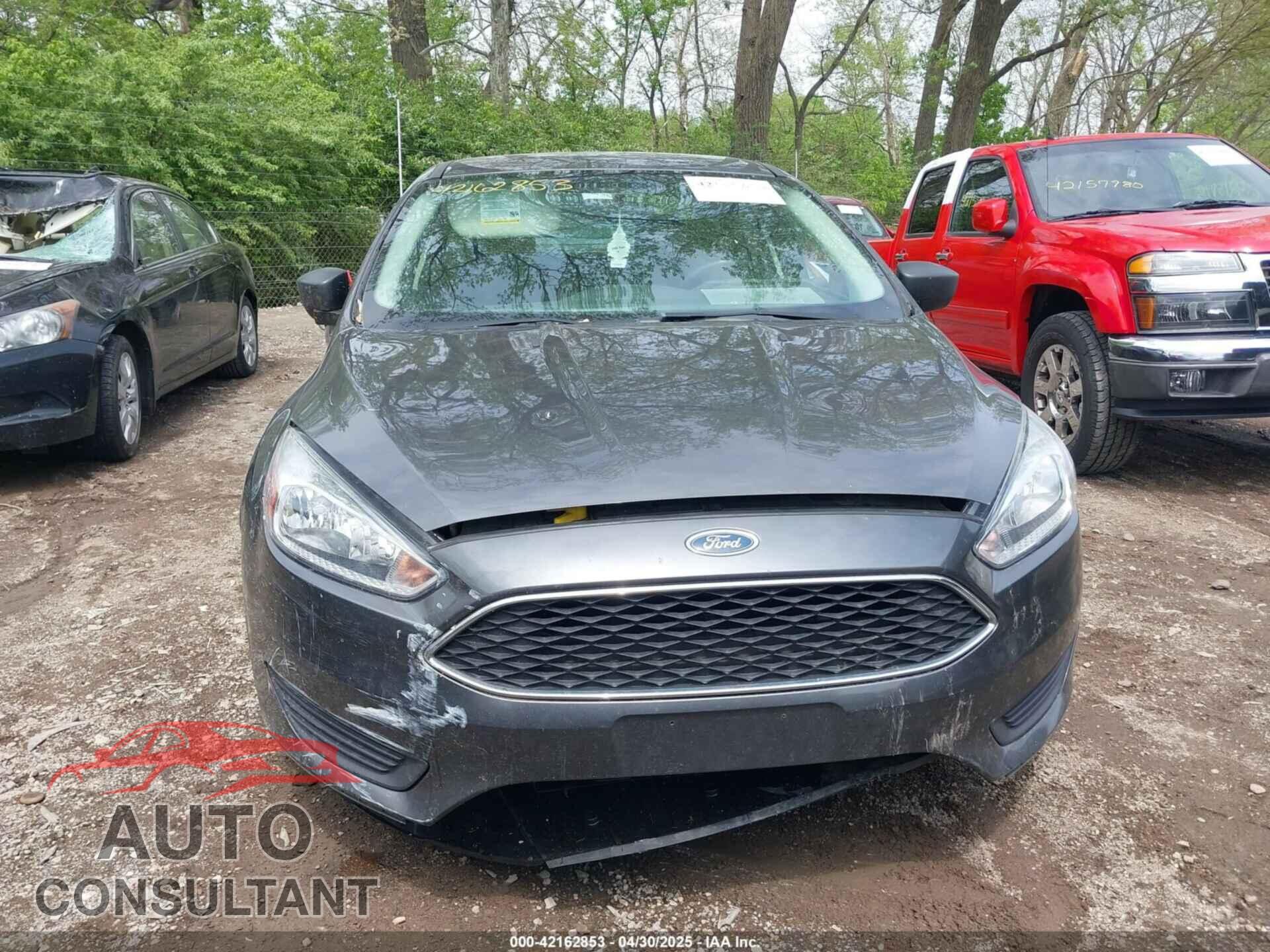 FORD FOCUS 2018 - 1FADP3E26JL239132