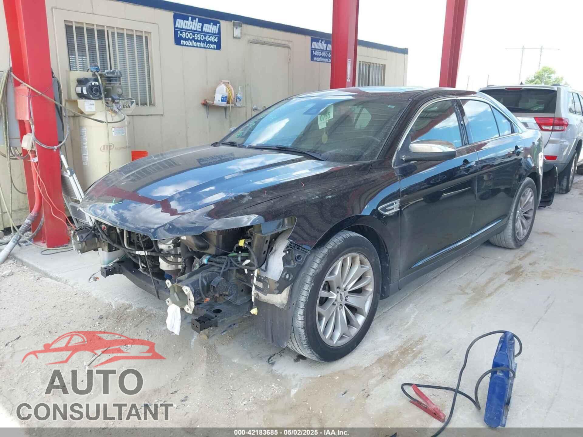 FORD TAURUS 2017 - 1FAHP2F82HG113836