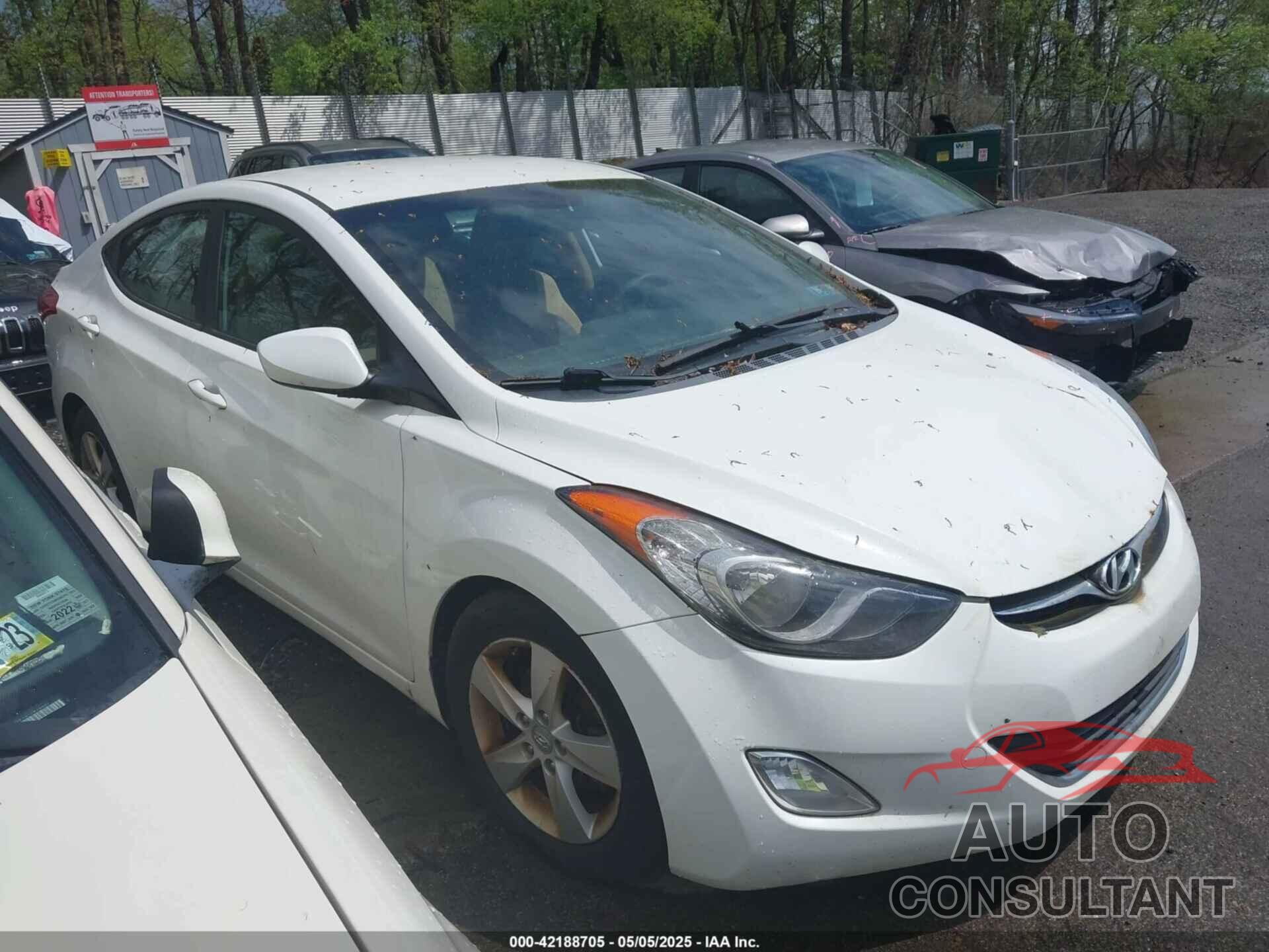 HYUNDAI ELANTRA 2013 - 5NPDH4AE7DH319979