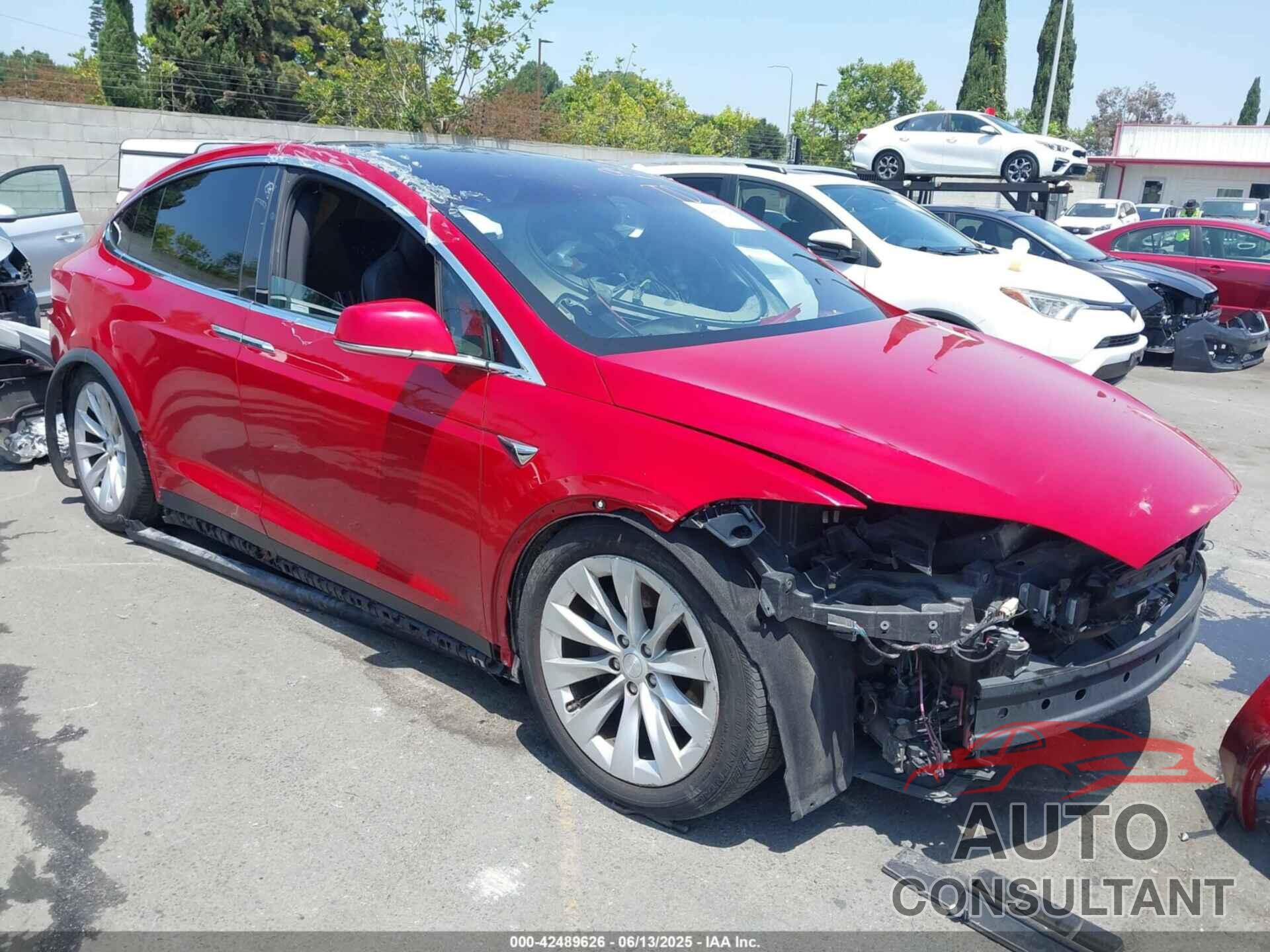 TESLA MODEL X 2017 - 5YJXCAE22HF045704