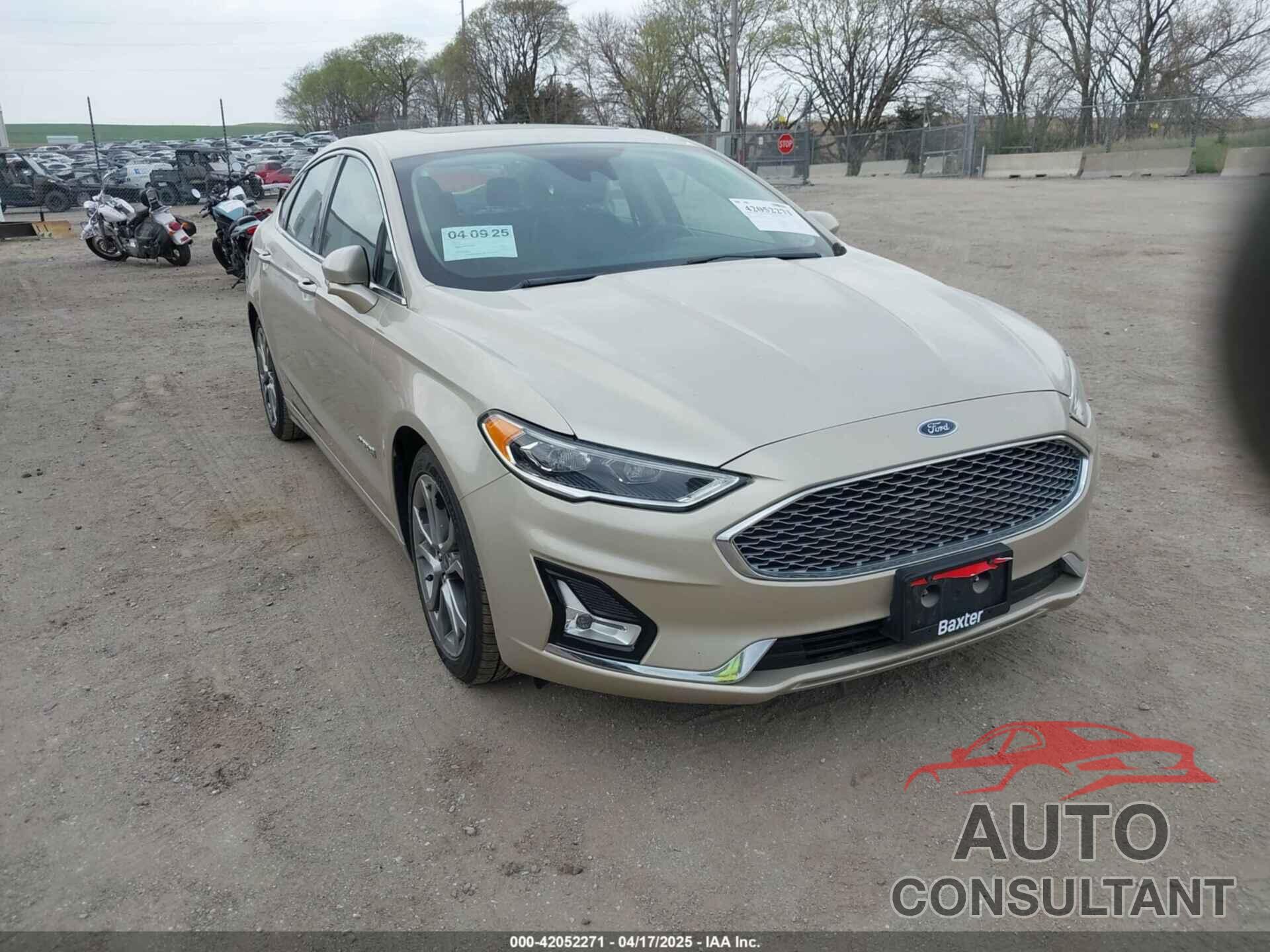 FORD FUSION HYBRID 2019 - 3FA6P0RU1KR235561