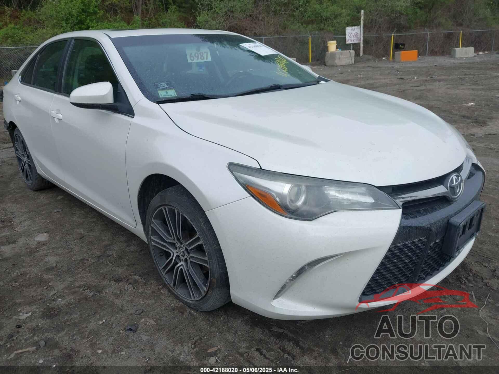 TOYOTA CAMRY 2016 - 4T1BF1FK8GU144075
