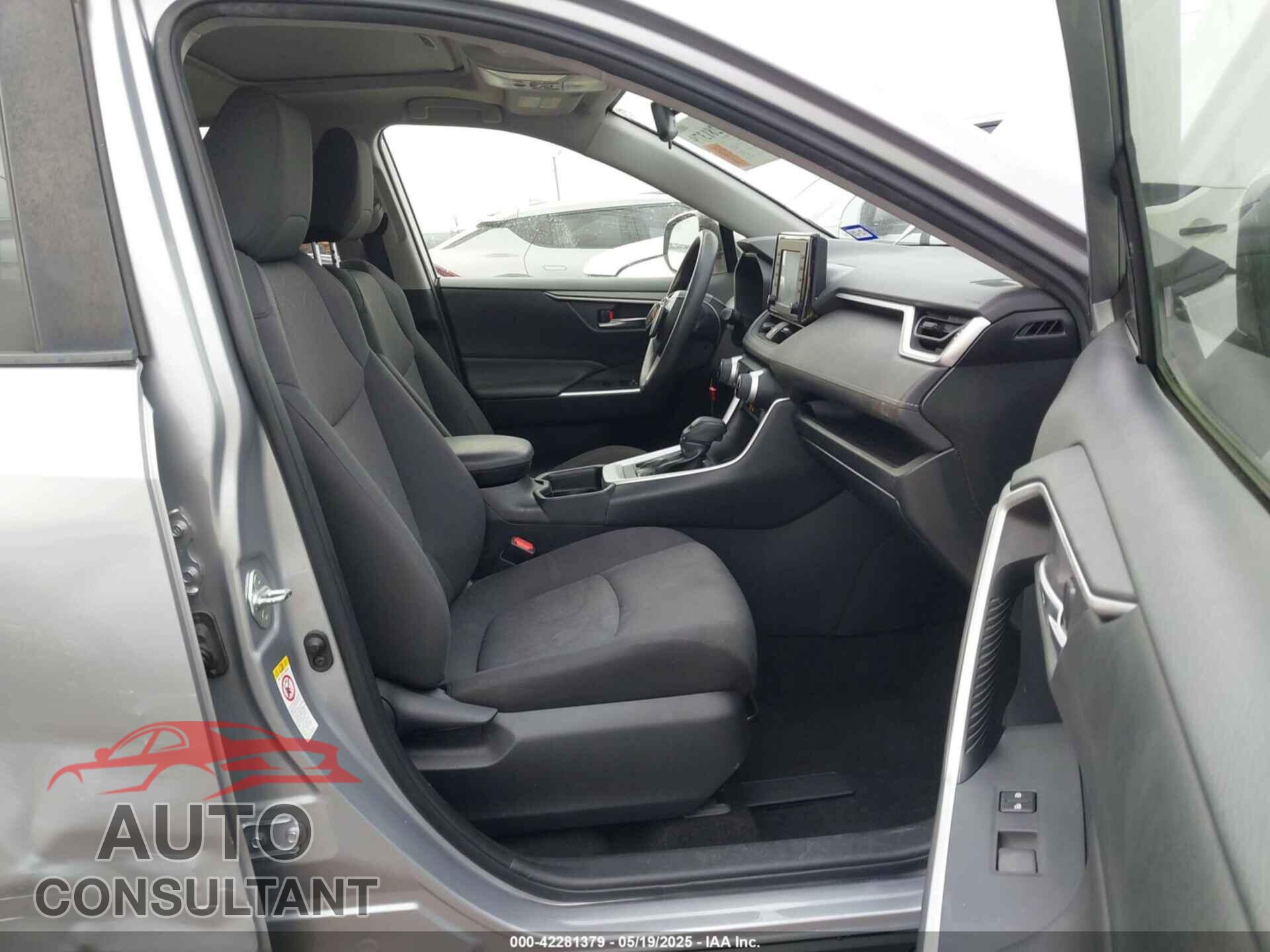 TOYOTA RAV4 2019 - JTMP1RFV9KD506103